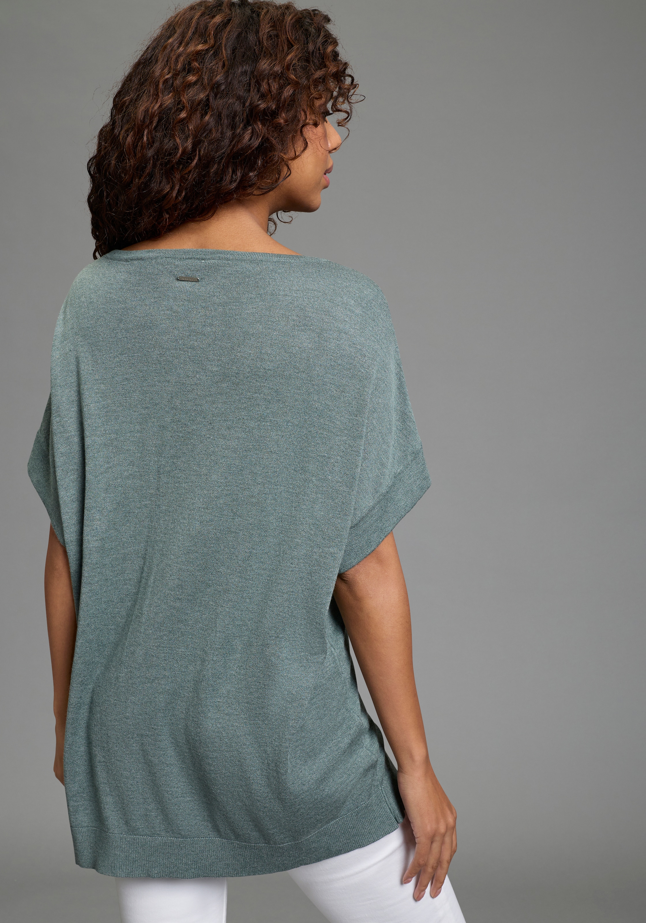 Laura Scott CURVE V-Ausschnitt-Pullover »in Shirt-Form für den Sommer« sommerlicher Feinstrick mit figurschmeichelnder Passform