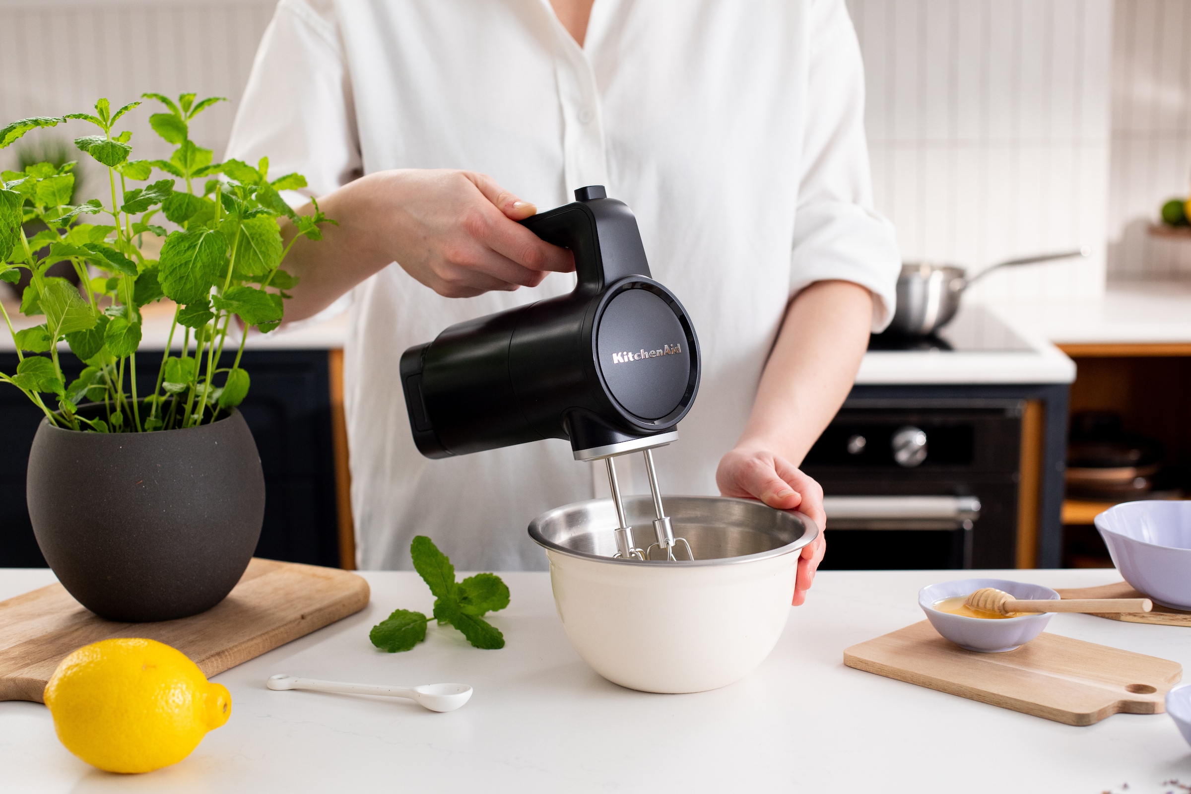 KitchenAid Handmixer »5KHMR762BM«, mit Akku