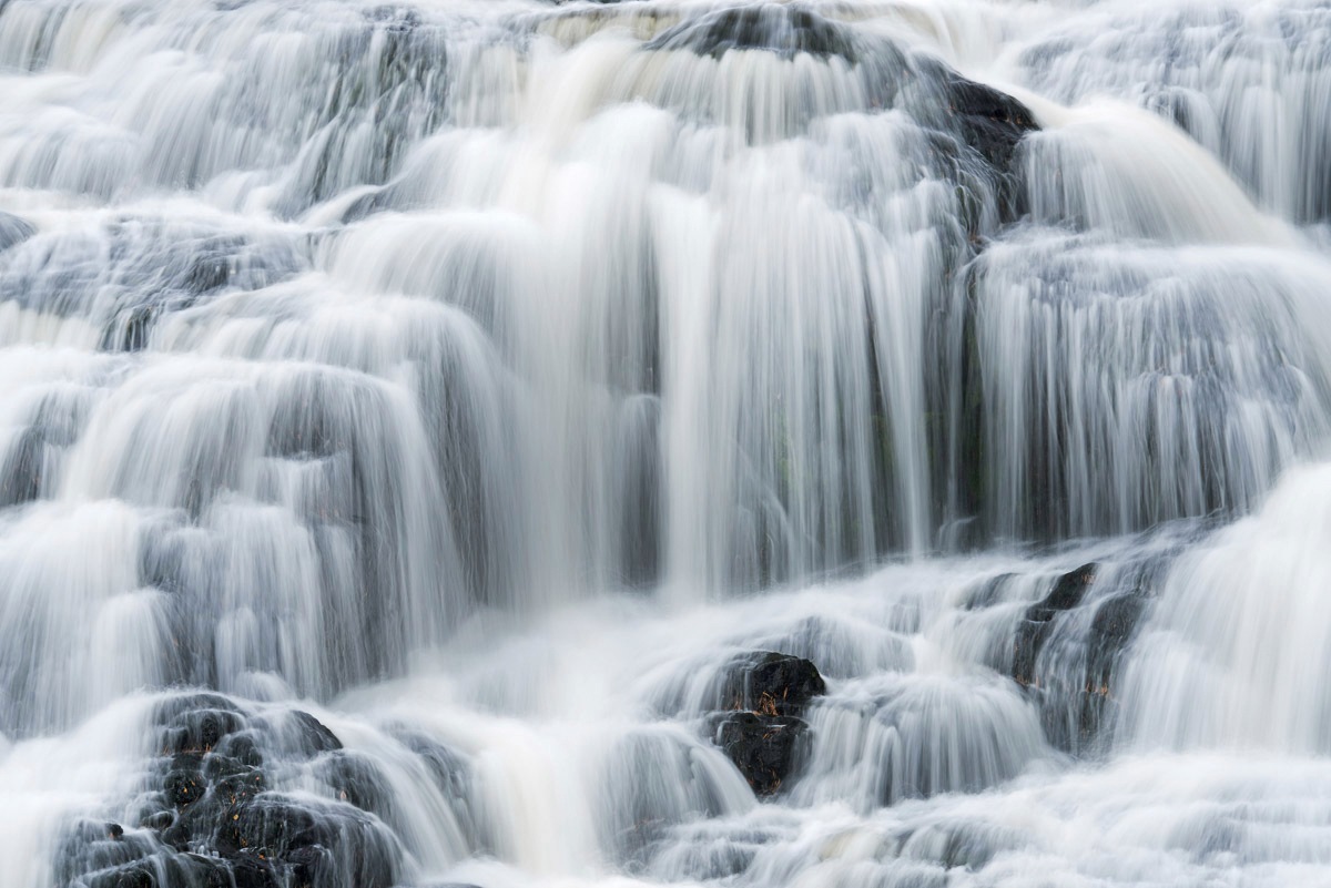 Papermoon Fototapetas »Bond Falls juoda spalva &...