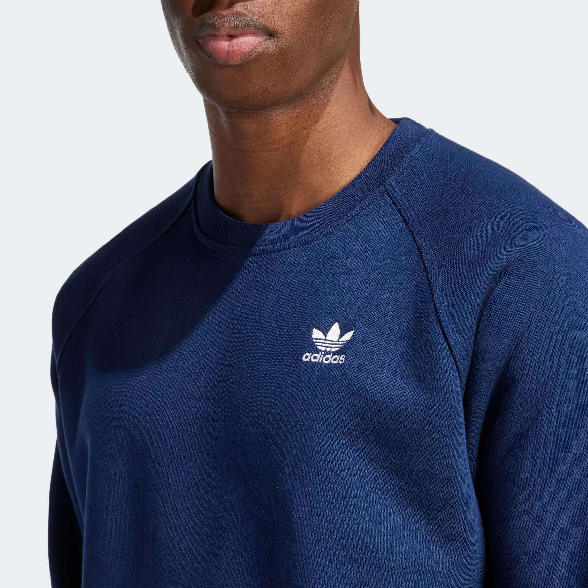 adidas Originals Sweatshirt »ESS CREW«, Essentials Pullover, weiche Innenseite