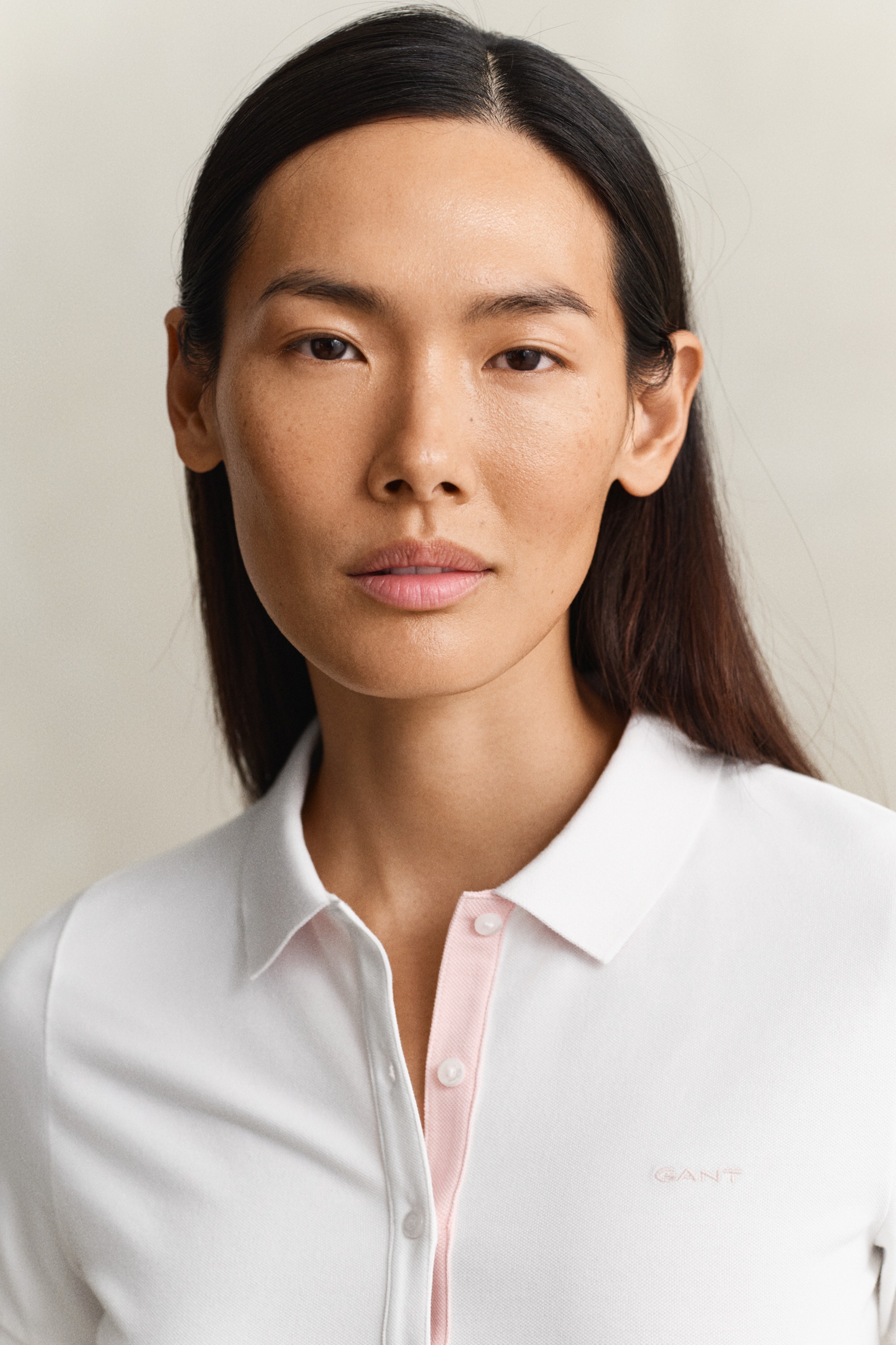Poloshirt GANT "SLIM CONTRAST COLOR", Damen, Gr. S, weiß, Single Jersey, Obermaterial: 97% Baumwolle, 3% Elasthan, unifarben, slim fit normal, Rundhals, eingesetzt gerader Abschluss, Shirts, Slim fit mit Polokragen 2