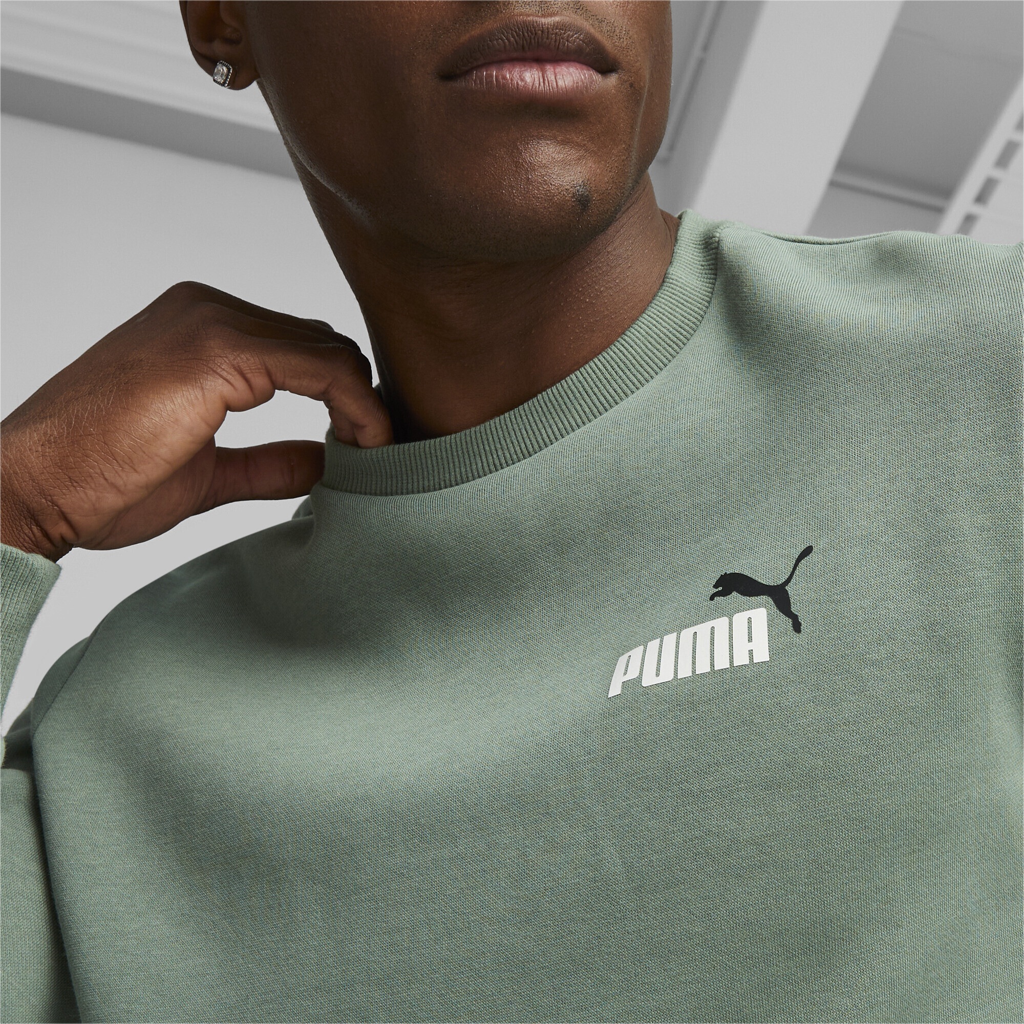 PUMA Sweatshirt »Essentials+ 2 Colour Small Logo Crew Neck Sweatshirt Herren«