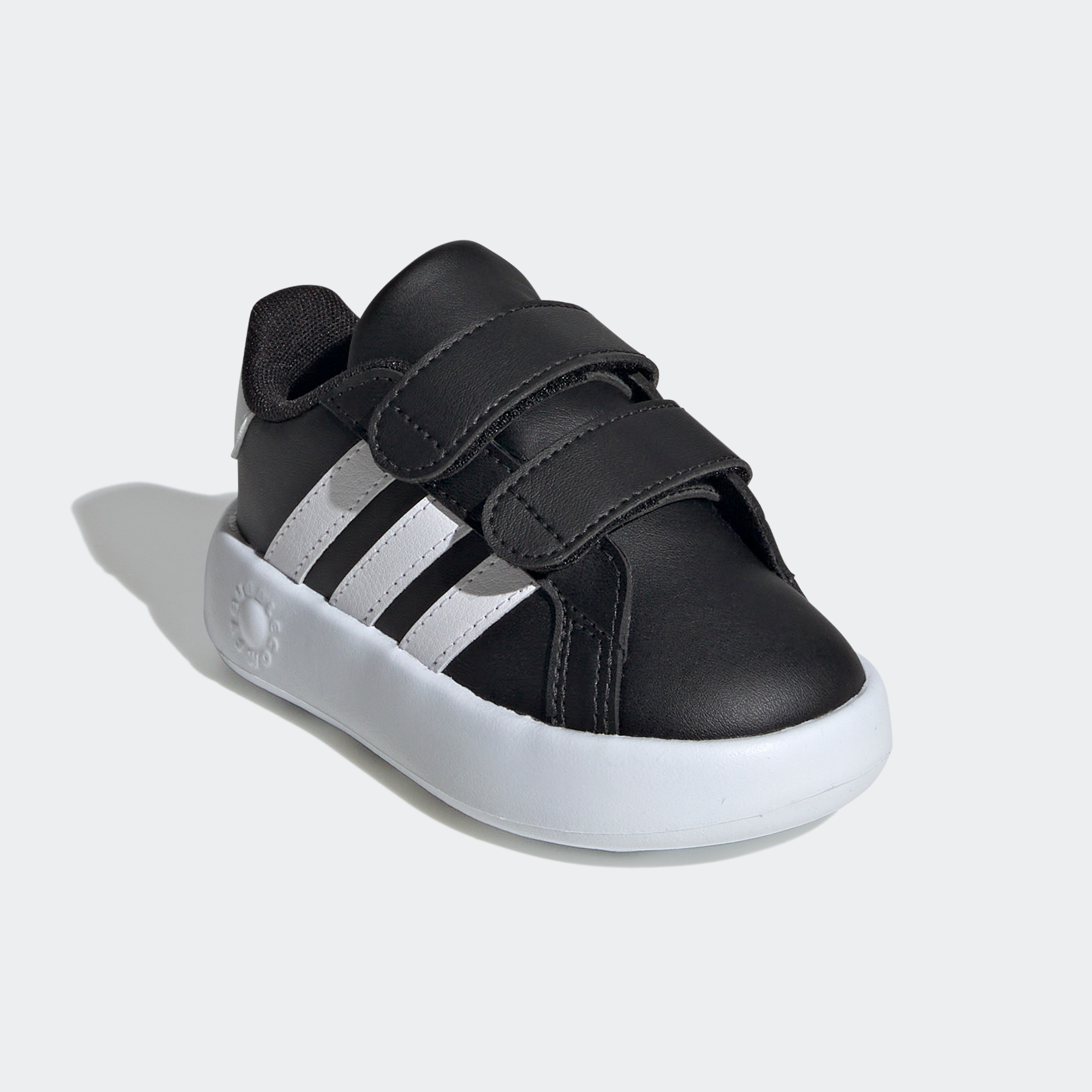 adidas Sportswear Klettschuh "GRAND COURT 2.0 KIDS", Design auf den Spuren des adidas Superstar, für Kinder