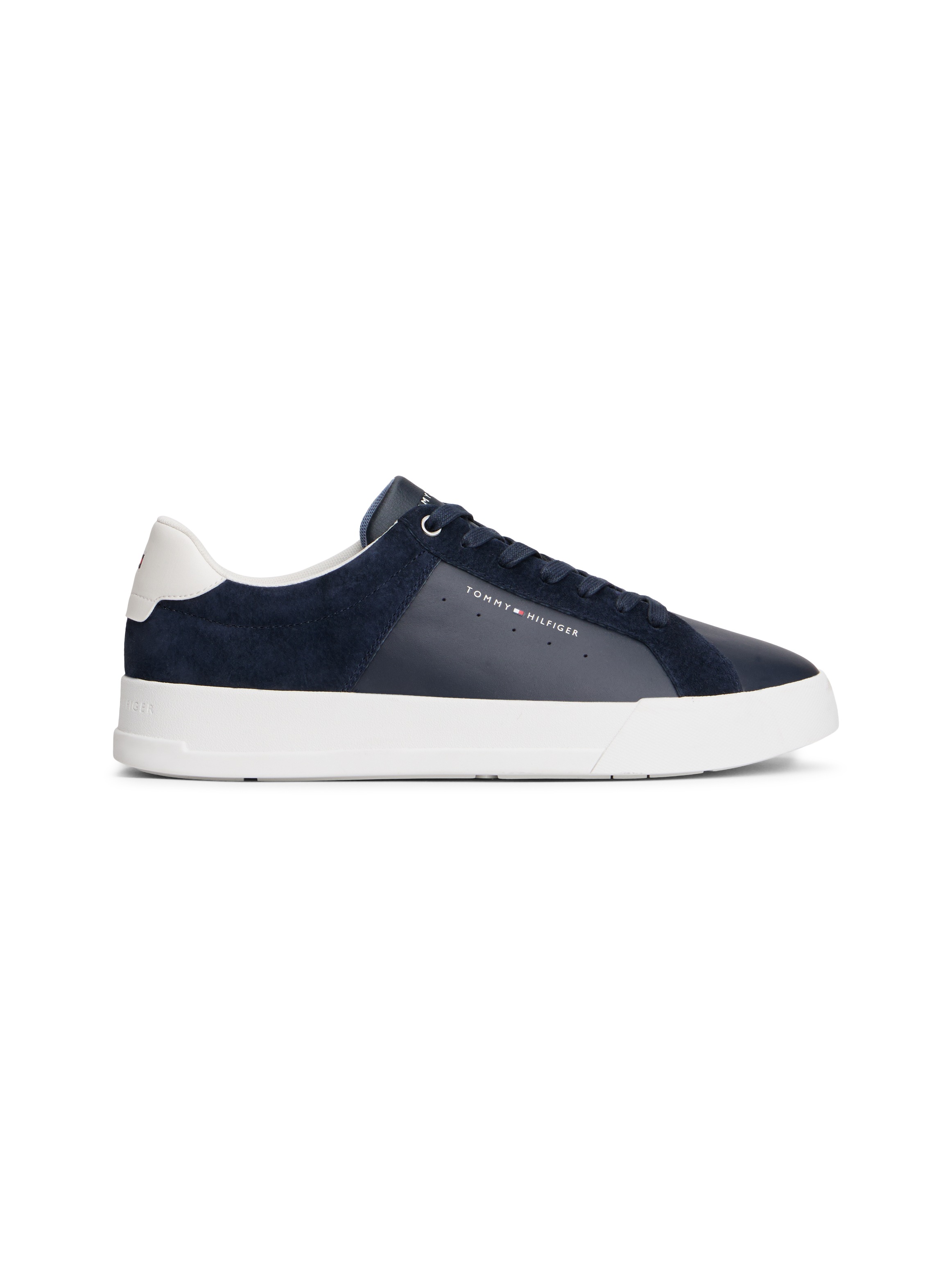 Tommy Hilfiger Sneaker »TH COURT MIX NUBUCK«, Freizeitschuh, Halbschuh, Schnürer mit zwei Logoschriftzügen