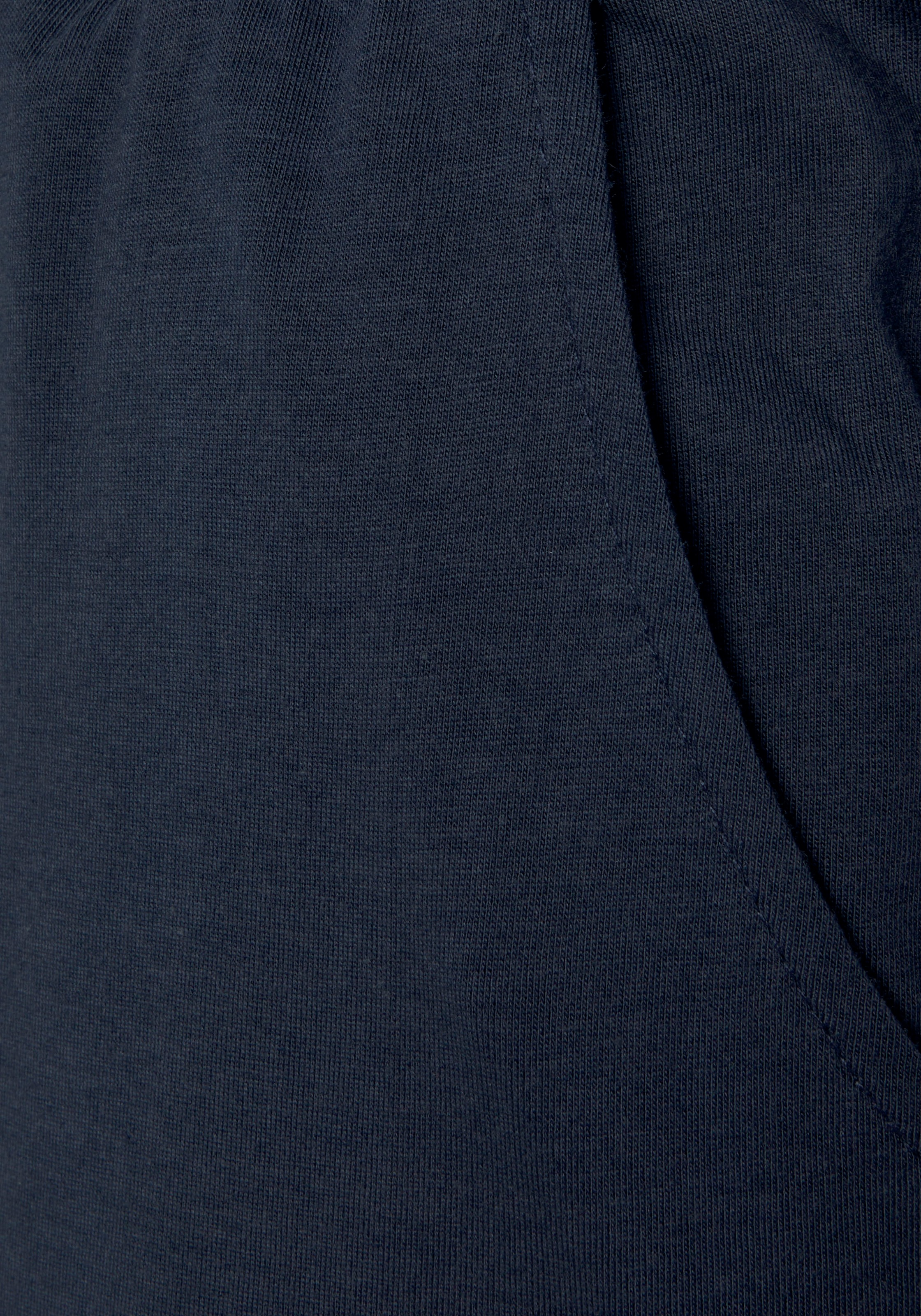 Thumbnail - LASCANA Pyjama 2 tlg. mit Kontrastpaspeln