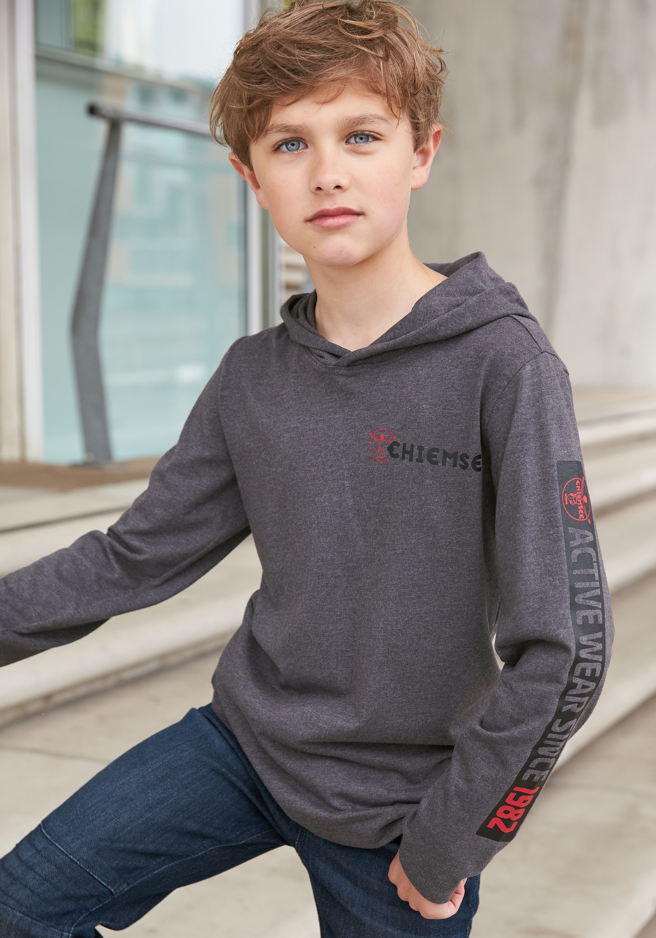 Chiemsee Kapuzenshirt »mit Ärmeldruck«, Langarm, stylischer Druck, aus Baumwollmischung, mit Kapuze