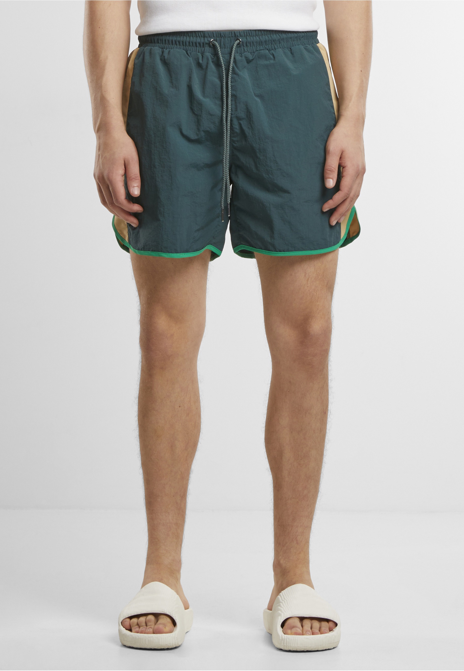URBAN CLASSICS Badeshorts »Urban Classics Retro Look Swim Shorts«