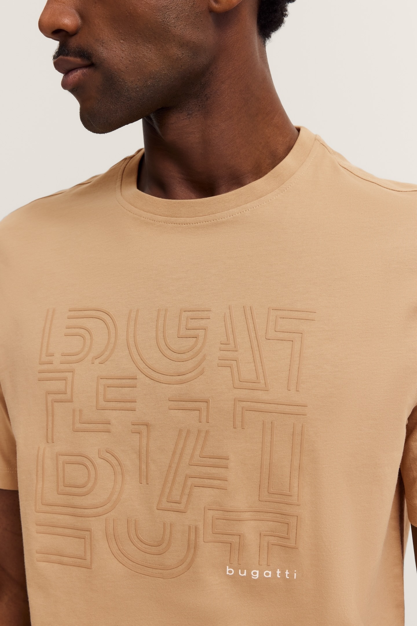 bugatti T-Shirt »Modern Fit«, mit Logo-Print und Rundhals aus Baumwolle