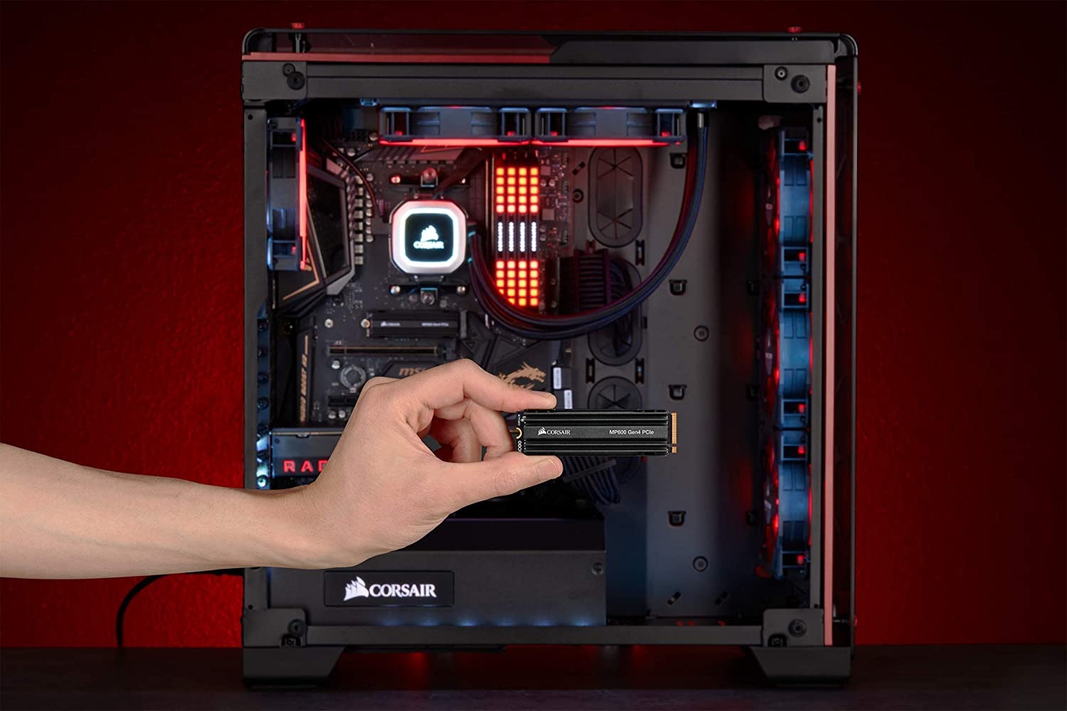 Corsair interne SSD »Corsair Force Series MP600 2TB NVMe PCIe M.2 SSD«, Anschluss M.2 PCIe 4.0, M.2-Kühlkörper