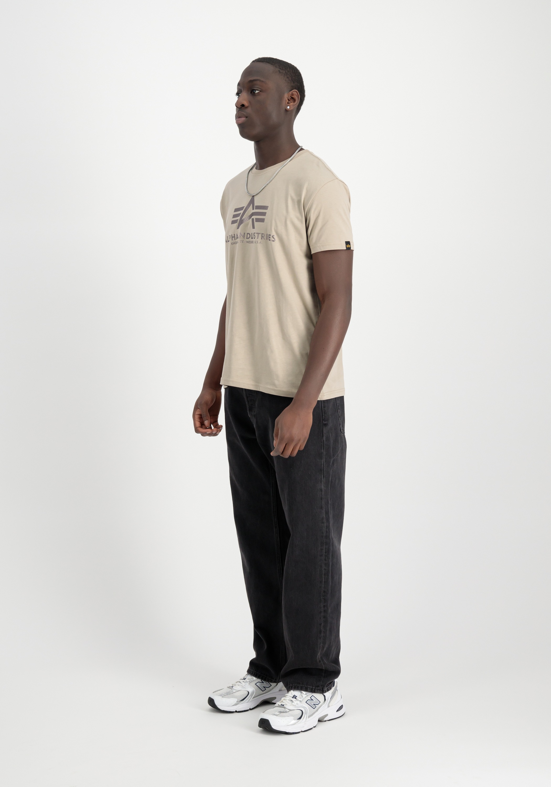 Thumbnail - Alpha Industries T-Shirt "Alpha Industries Men - T-Shirts Basic T Carbon"