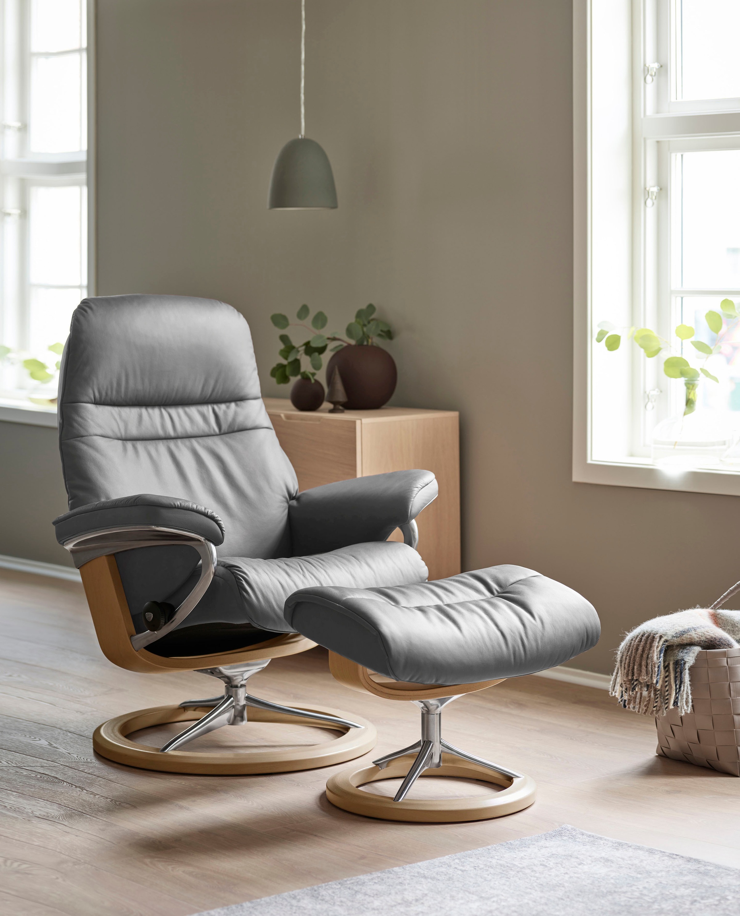Stressless® Relaxsessel »Sunrise«, (Set, Relaxsessel mit Hocker), mit Signature Base, Größe S, Gestell Eiche