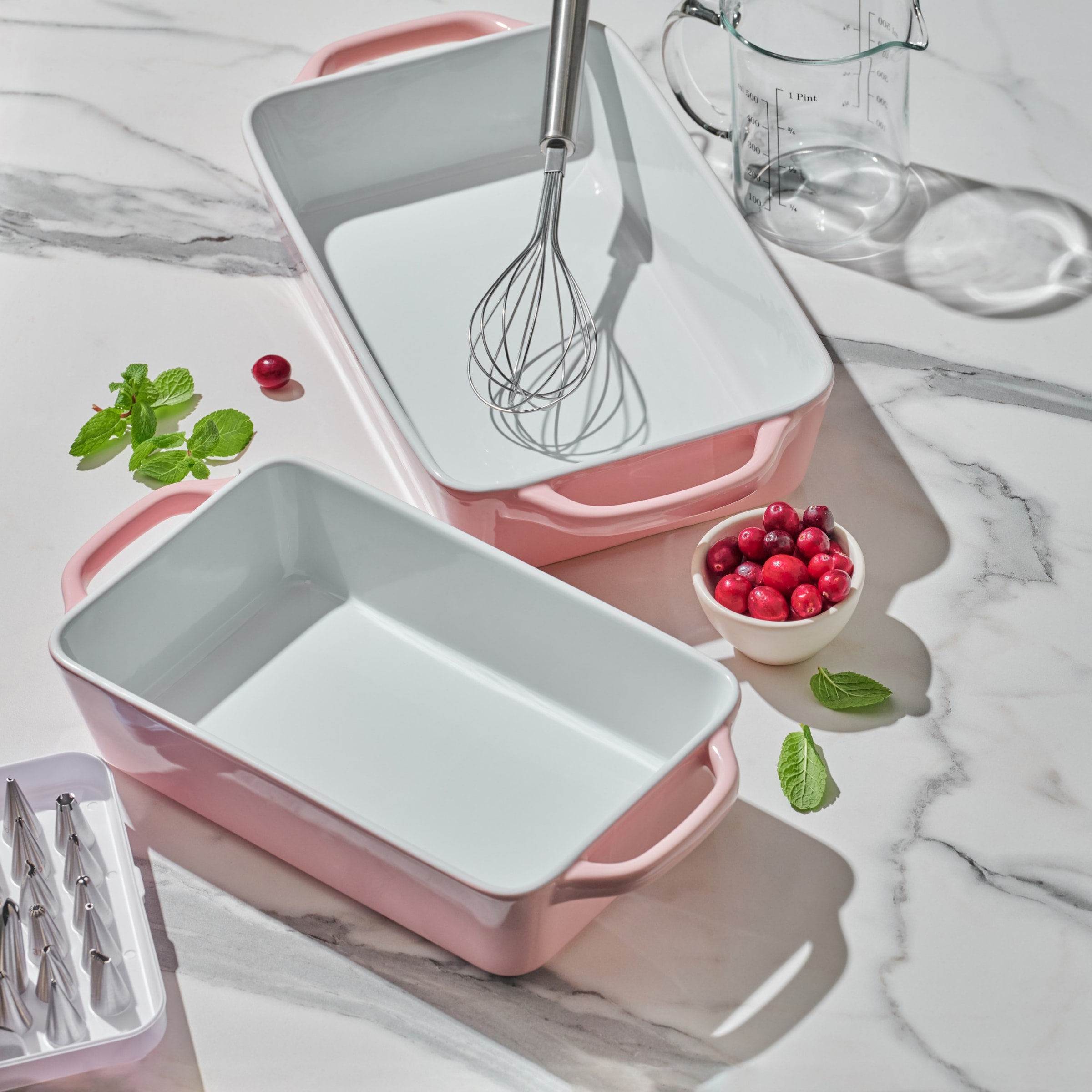 RESTO Kitchenware Auflaufform »Fornax Backform Groß Hoher Rand Lasagneform Antihaftbeschichtet«, Keramik, (1 St.), Rechteckig aus Keramik, rosa, in 2 Größen, für Brot, Lasagne, Brownie