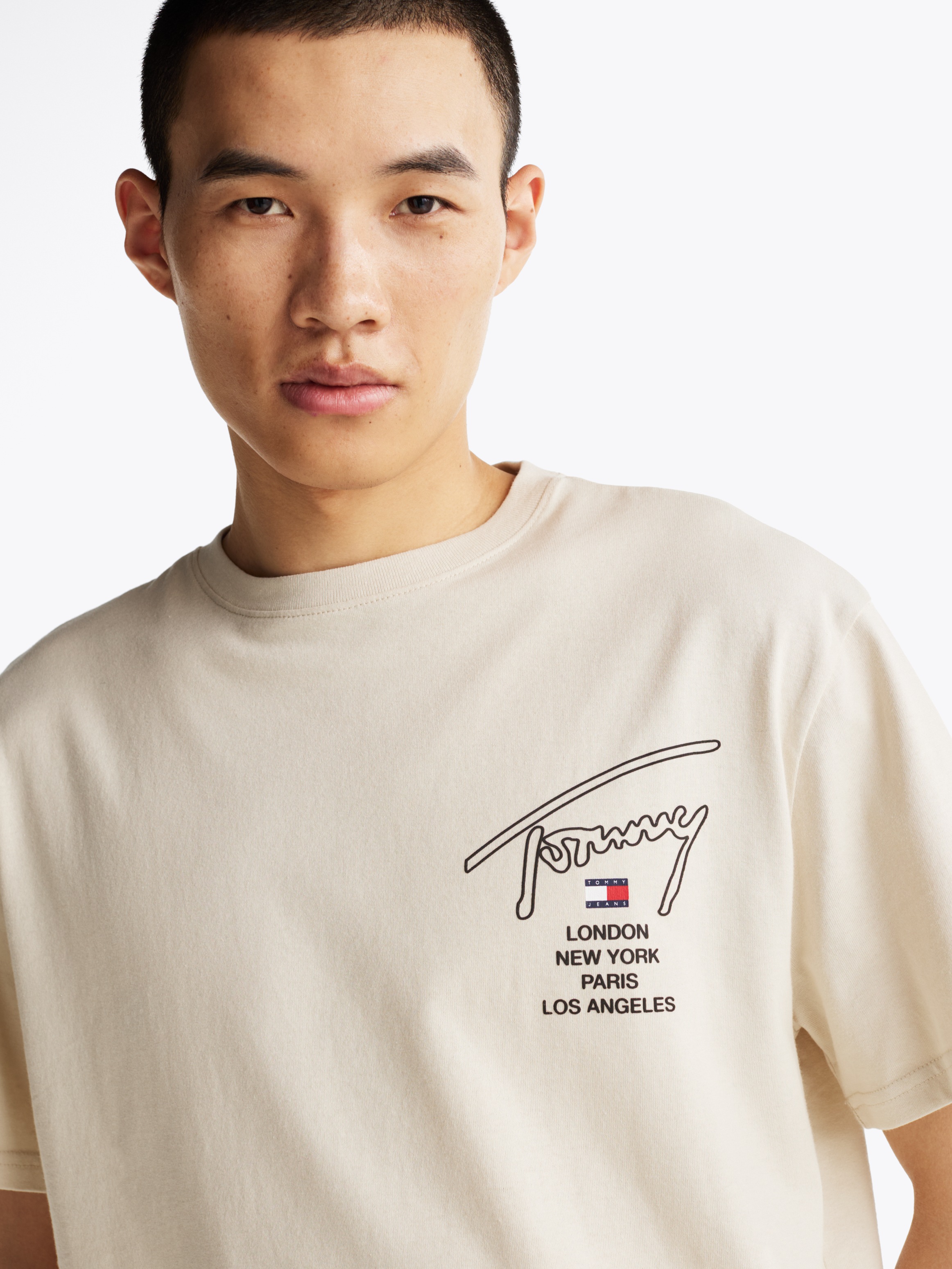 Tommy Jeans T-Shirt "TJM REG SIG CITY TWIST TEE EXT", Rückenprint, überschn günstig online kaufen