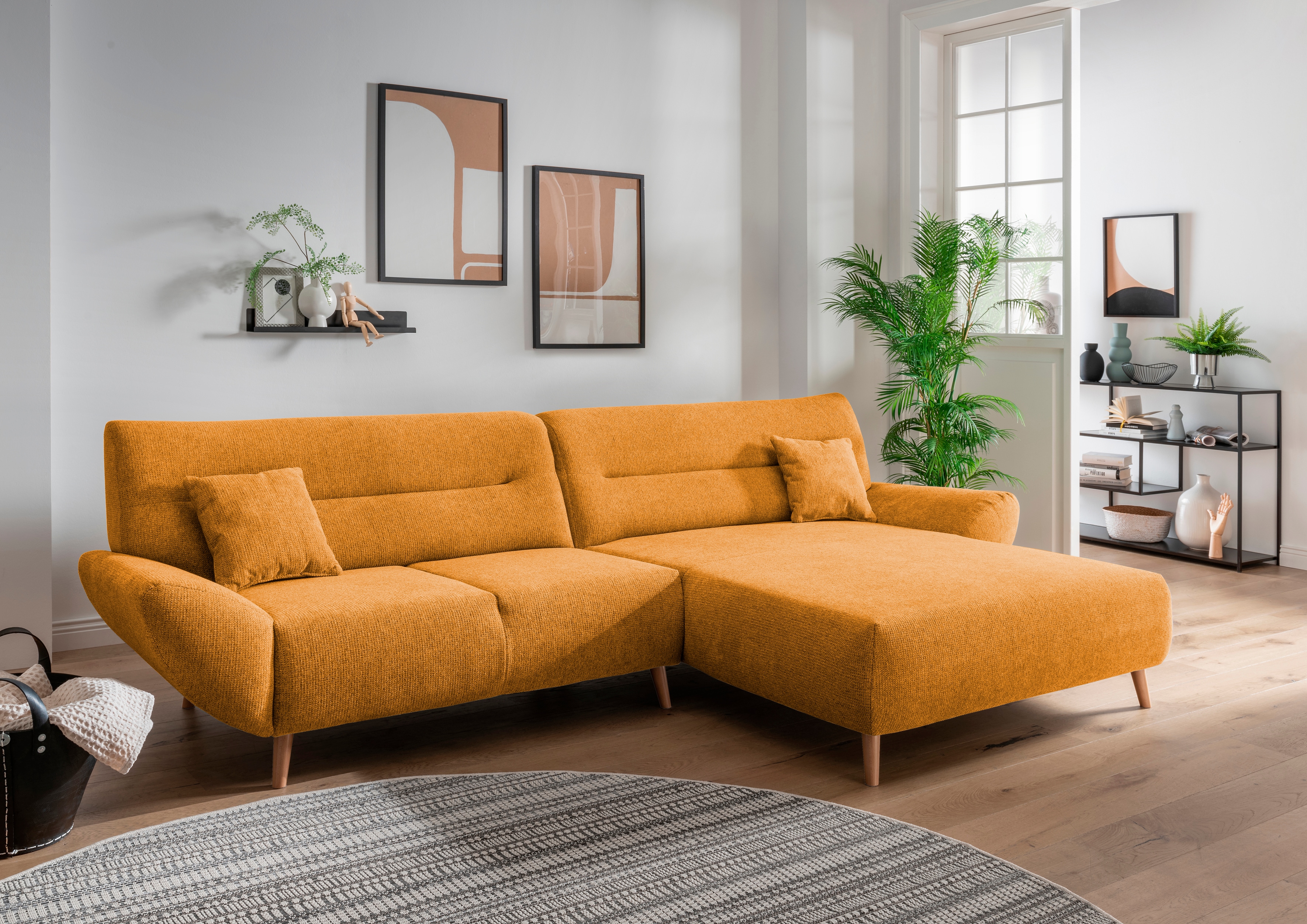 Home affaire Ecksofa "Drago, elegant und zeitlos, komfortabel, Holzfuß, L-Form, Breite 290cm" frei im Raum stellbar, inkl. 2 Zierkissen