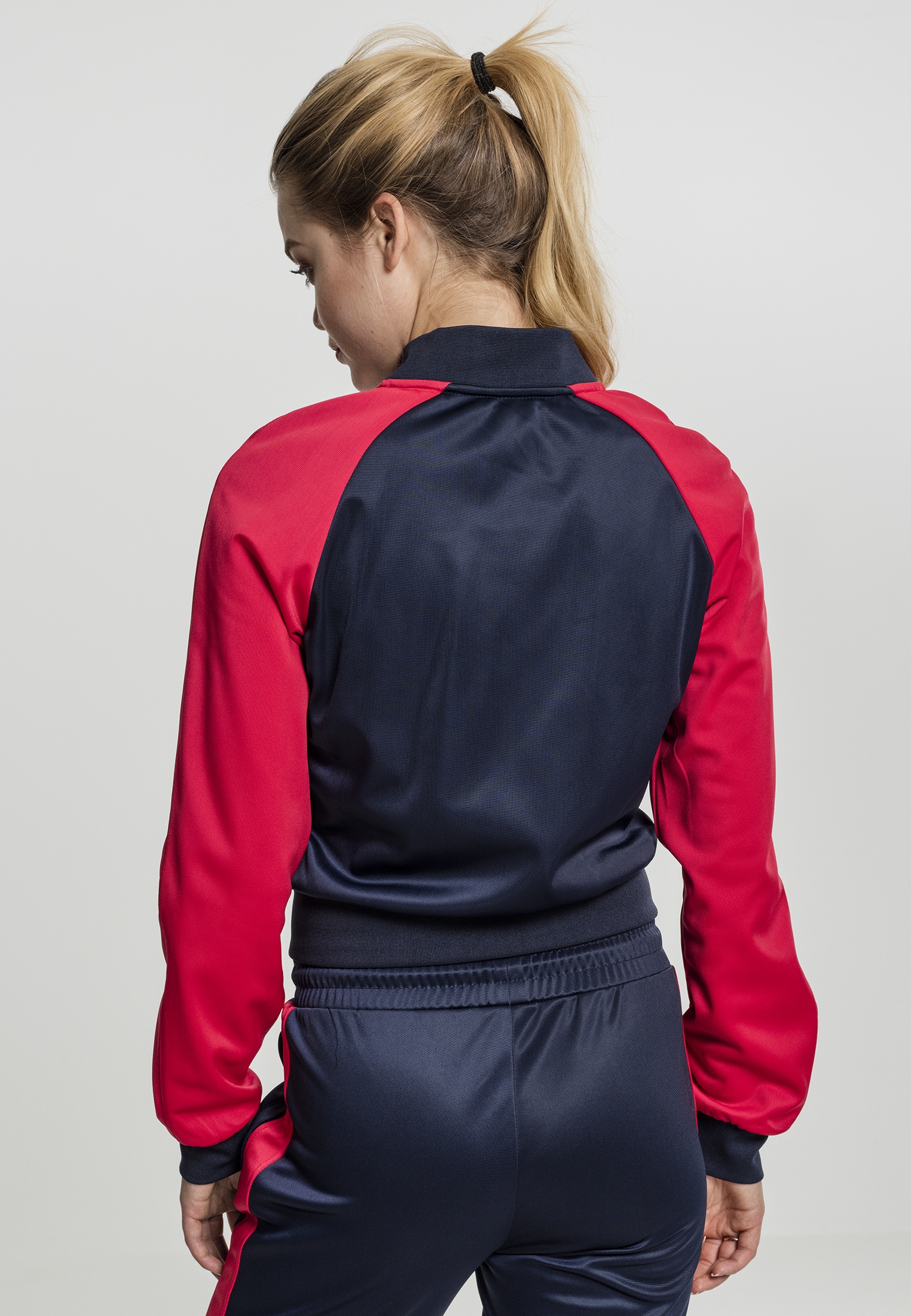 URBAN CLASSICS Allwetterjacke »Urban Classics Damen Ladies Short Raglan Track Jacket«, (1 St.), ohne Kapuze