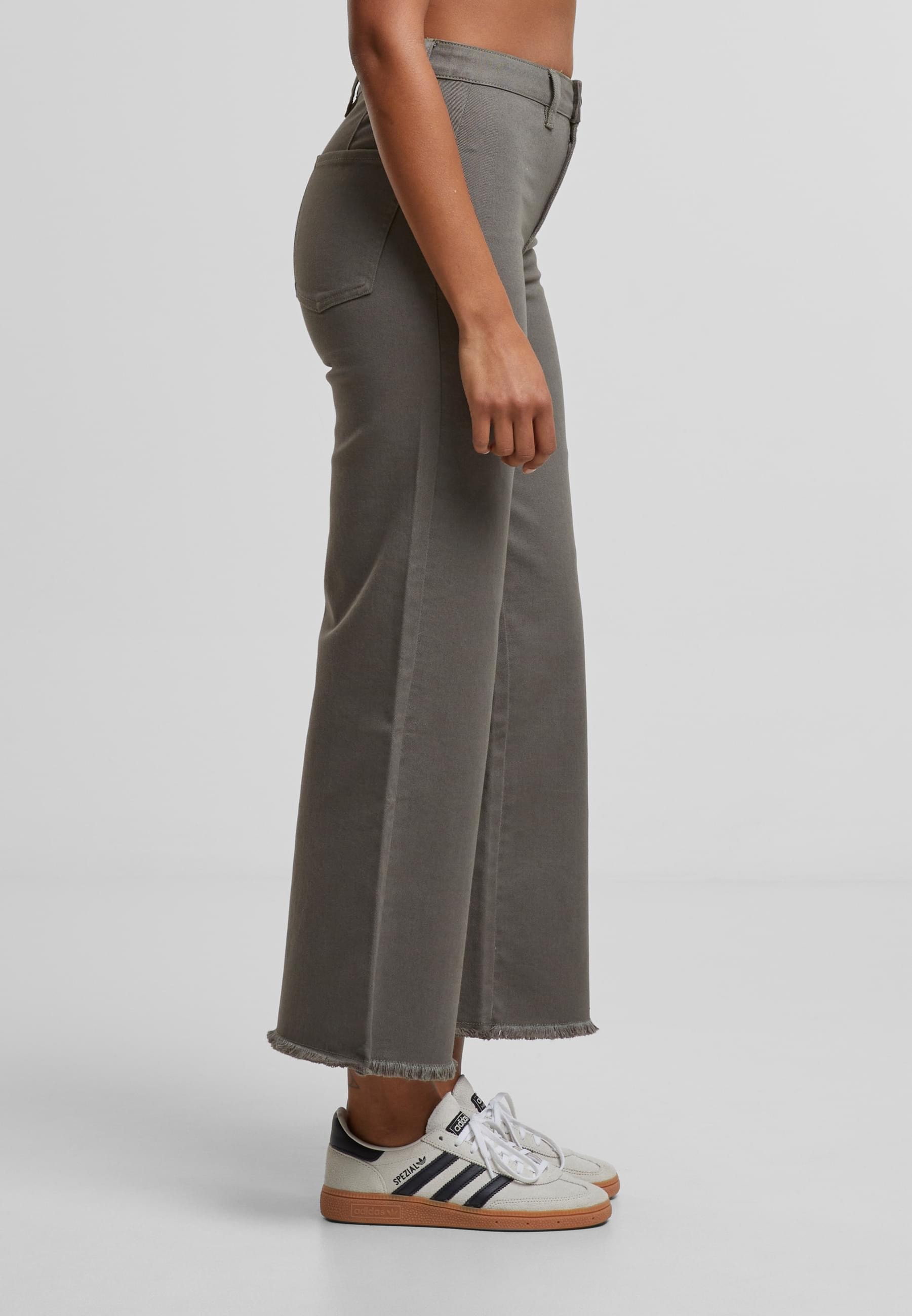 URBAN CLASSICS Bequeme Jeans »Urban Classics Ladies Relaxed Straight Fit Denim«