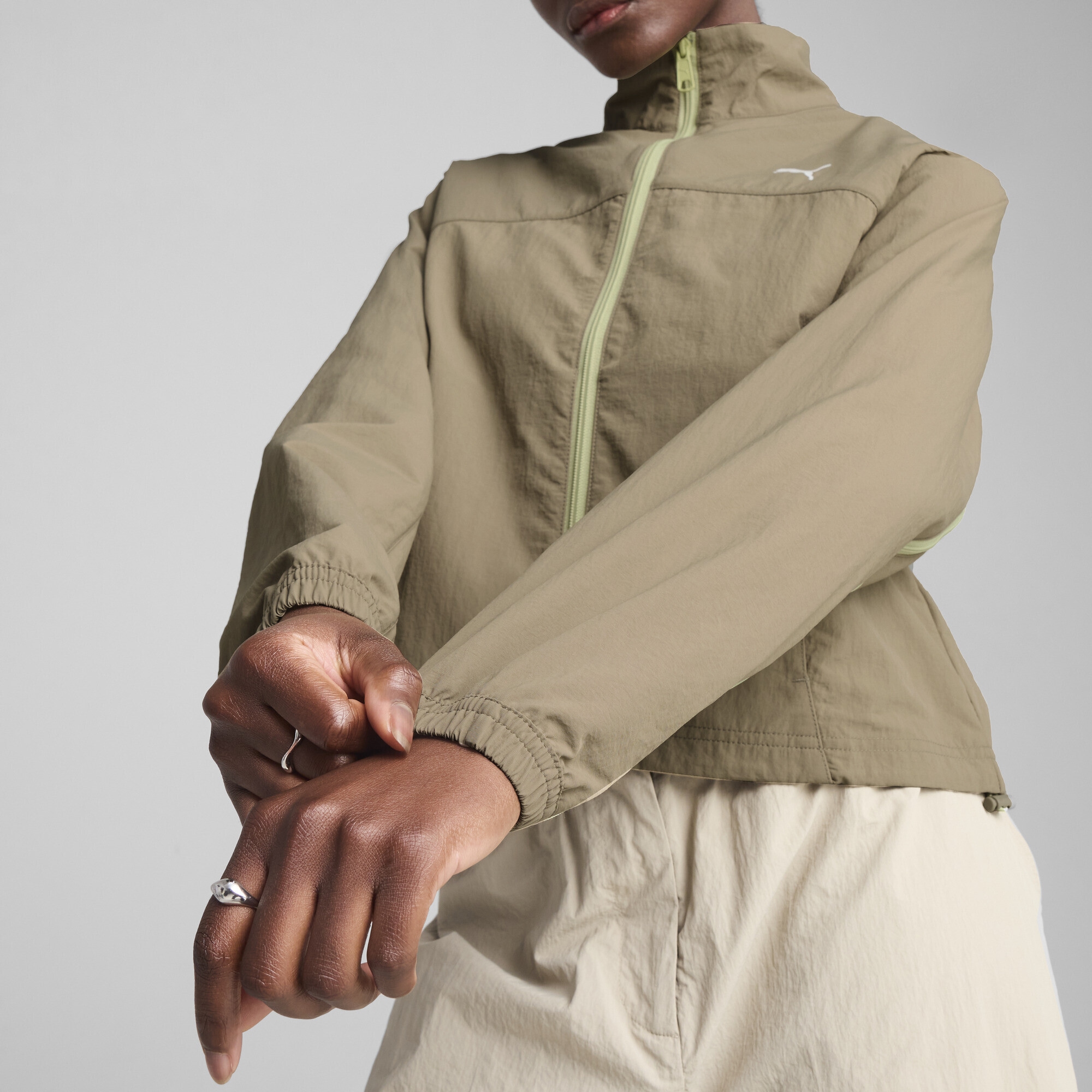 PUMA Trainingsjacke »DARE TO Oversized-Jacke mit variabler Länge Damen«
