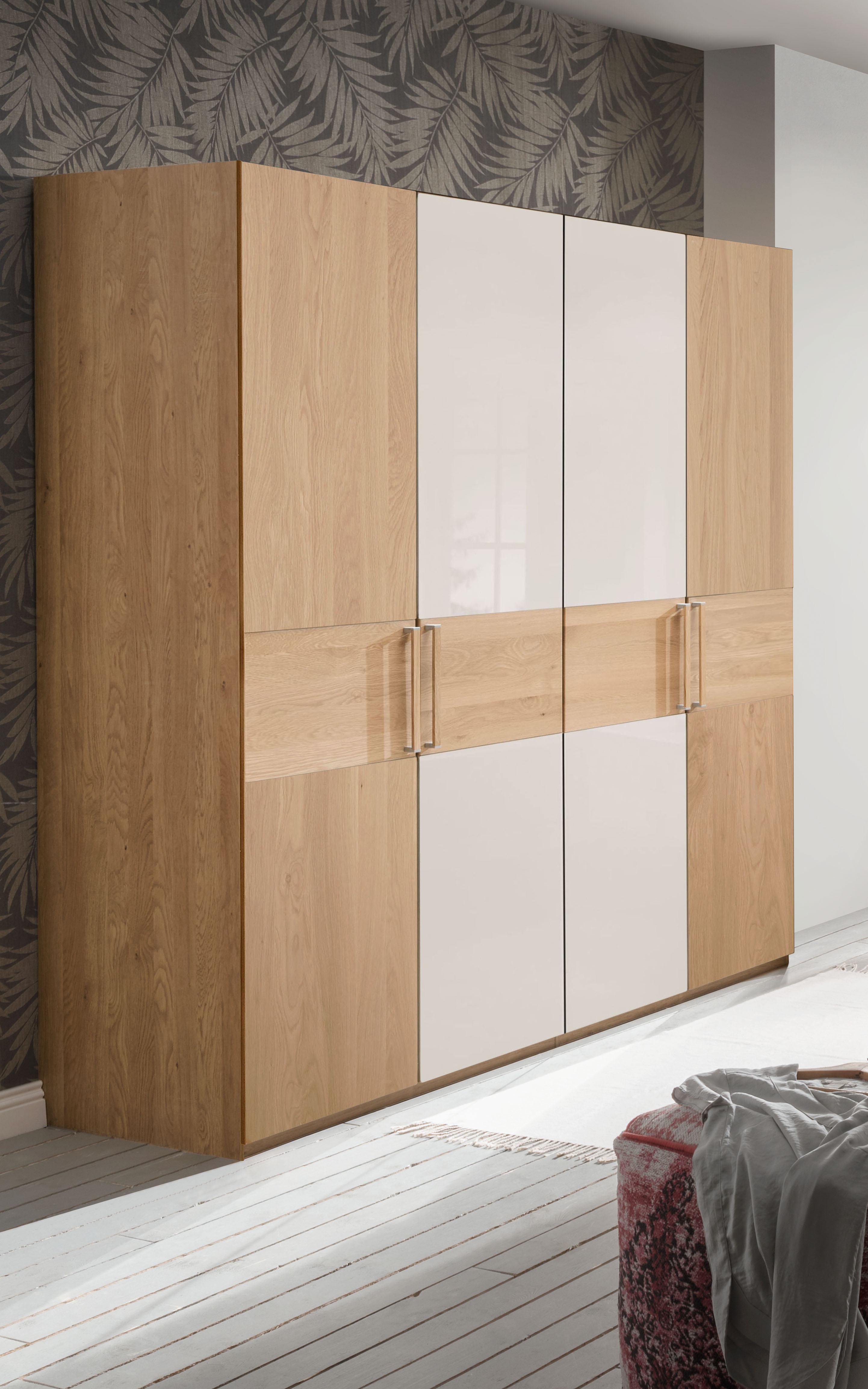 WIEMANN Kleiderschrank "Kiruna" mit Champagnerglas