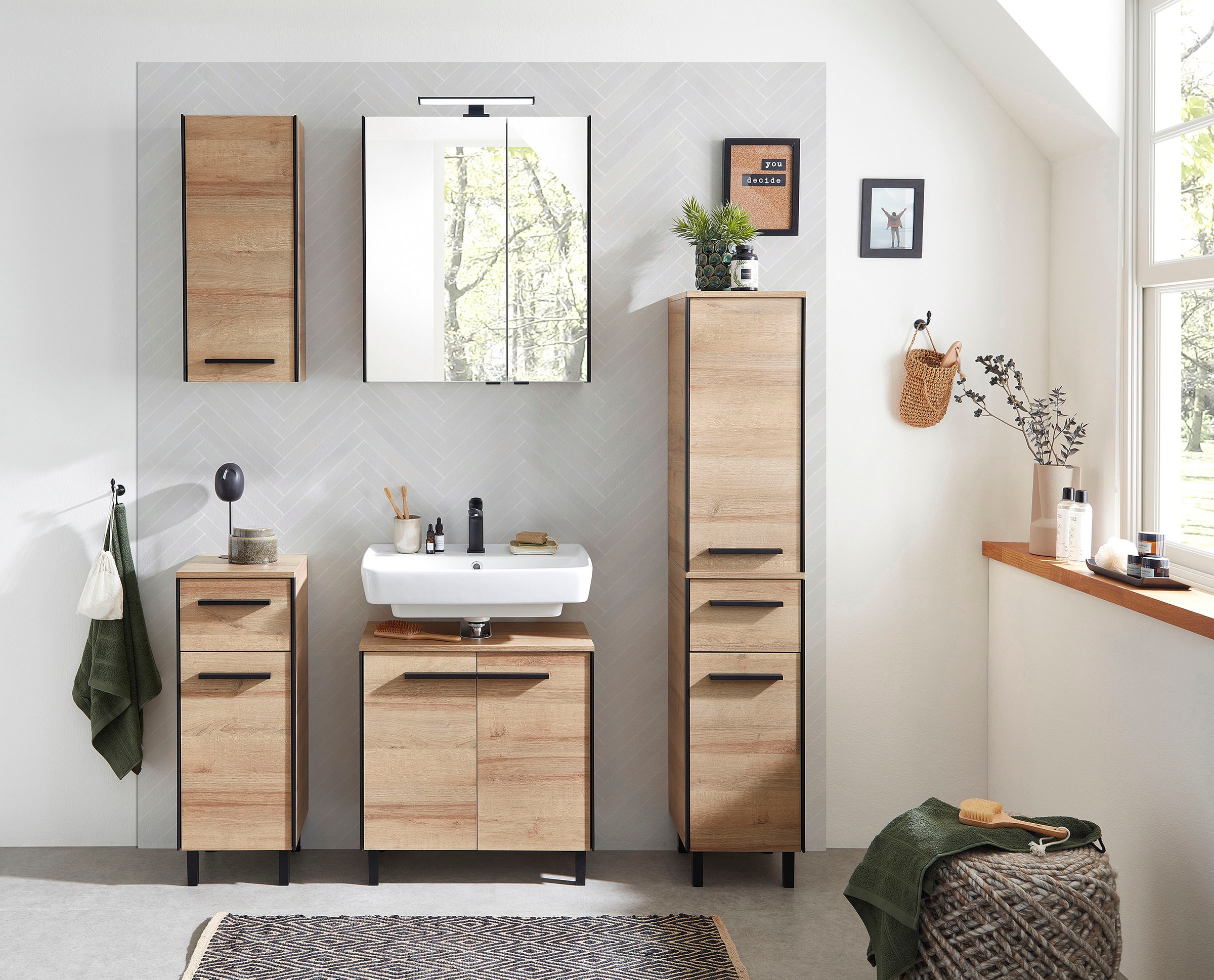 Saphir Hängeschrank »Quickset 395 Wand-Badschrank 30 cm breit mit 1 Tür und 2 Einlegeböden«, Badezimmer-Hängeschrank inkl. Türdämpfer, Griffe in Schwarz