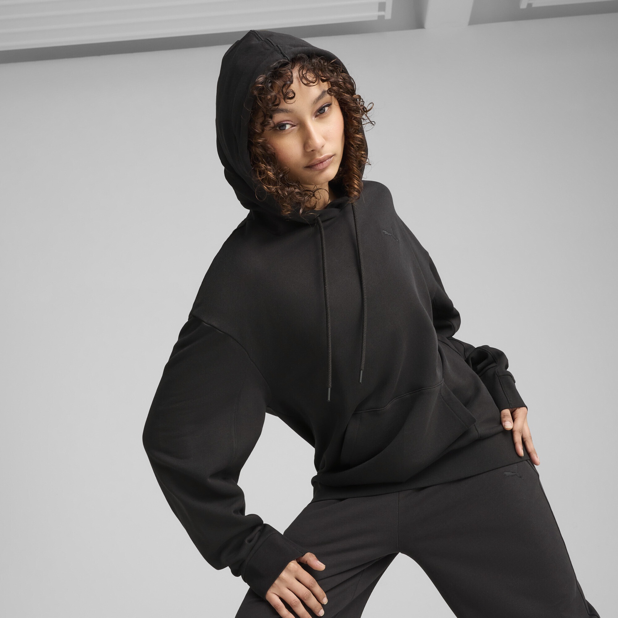 PUMA Hoodie »ESS Relaxed Fit Hoodie Damen«