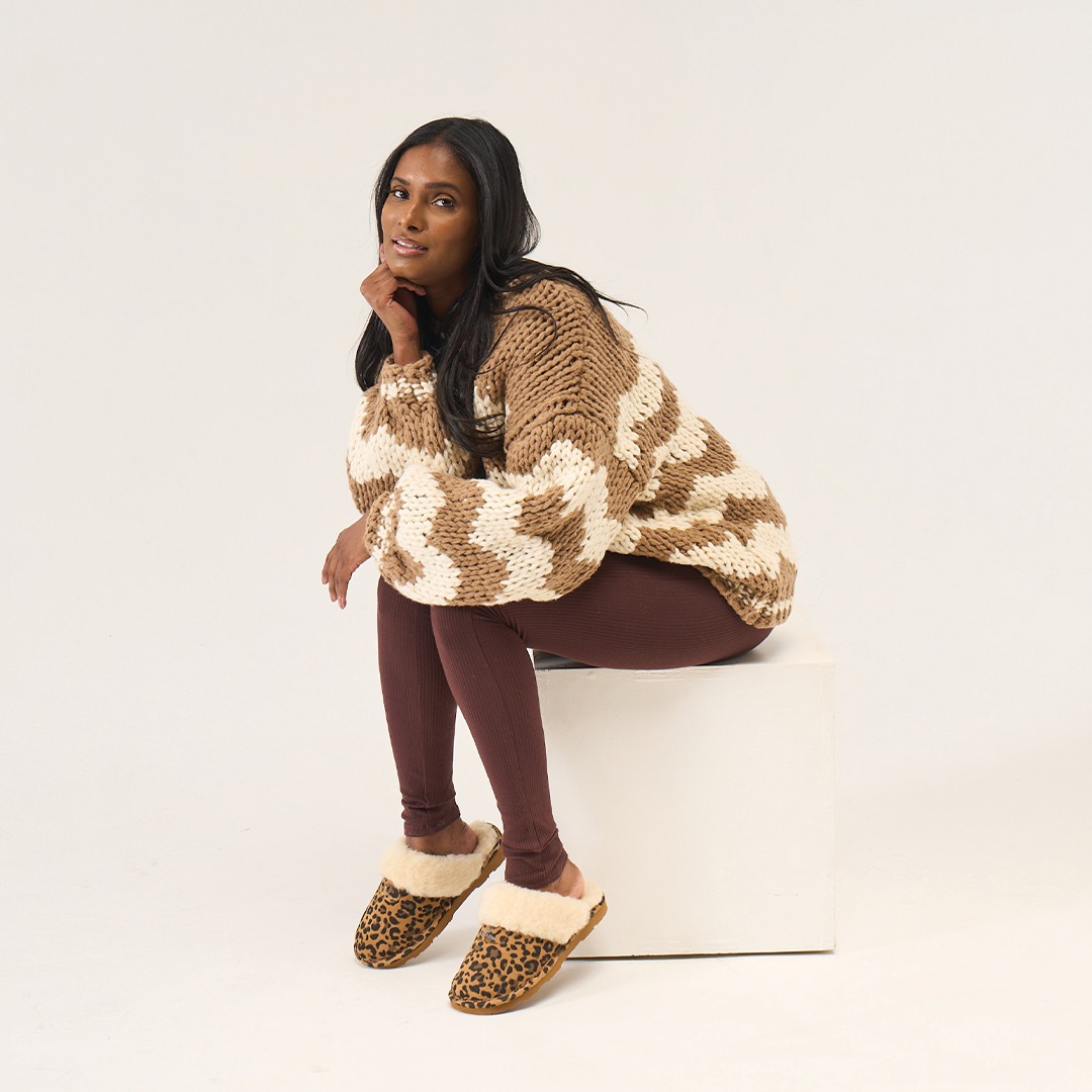 Thumbnail - Bearpaw Clog "Loki Exotic" Home Slipper, Hausschuh, Clog mit Leo-Muster