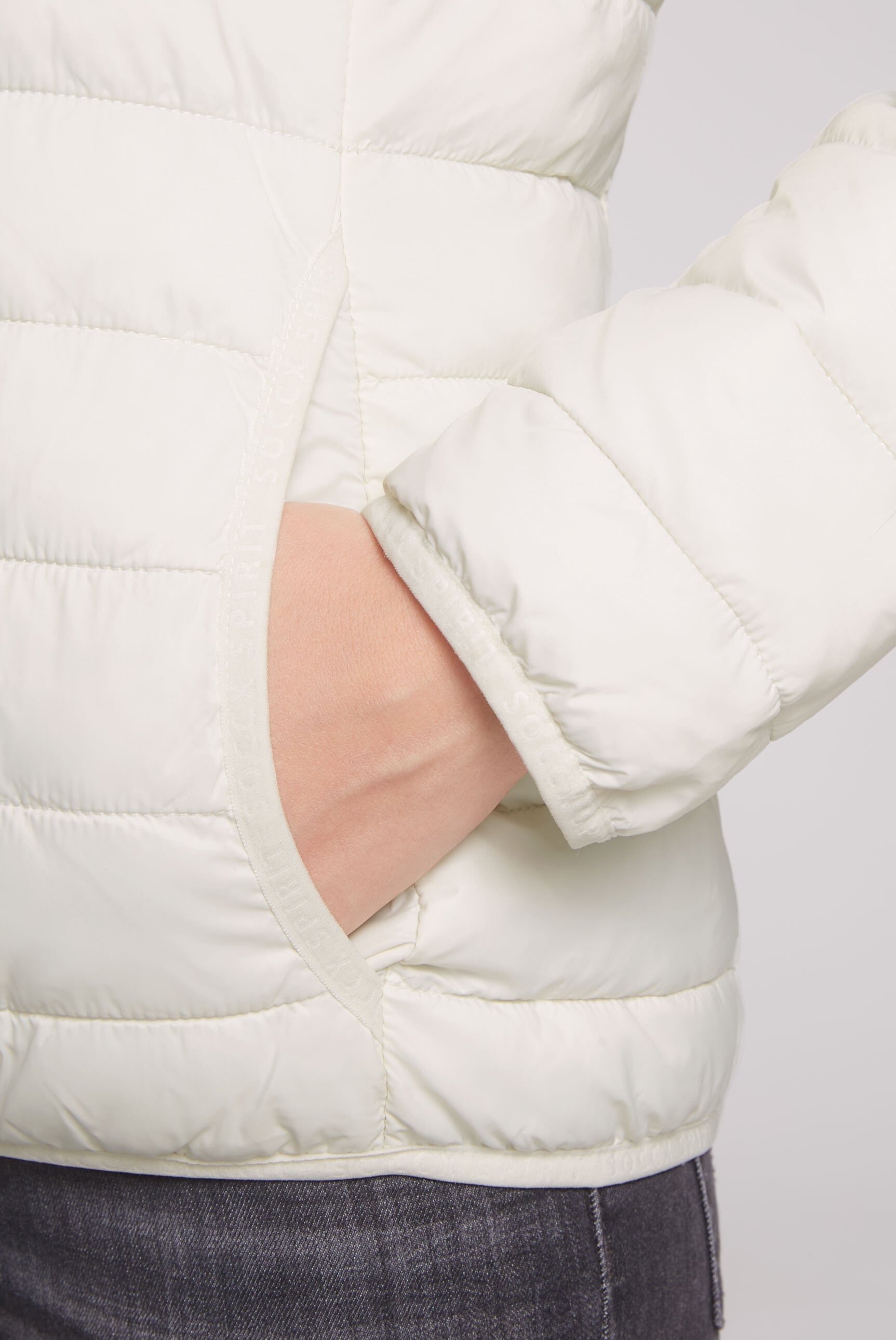 SOCCX Outdoorjacke, mit Kapuze, mit elastischem Saumabschluss