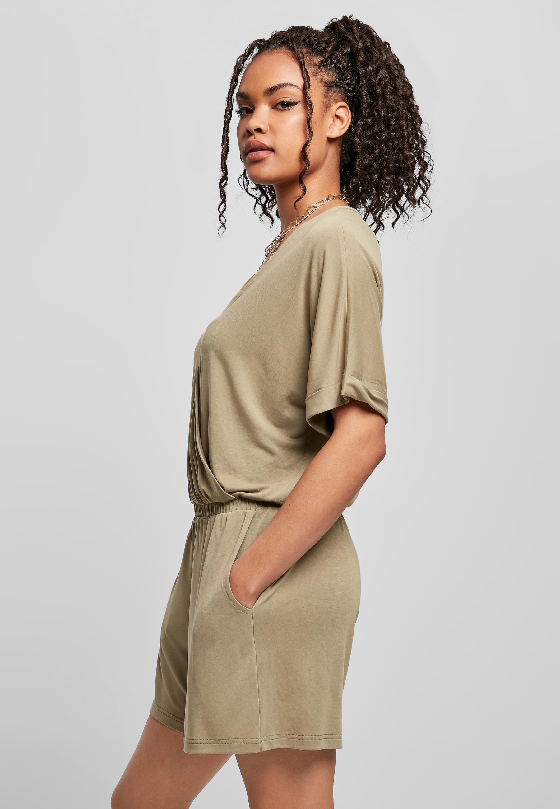 URBAN CLASSICS Jumpsuit »Urban Classics Damen Ladies Short Modal Jumpsuit«, (1 tlg.)