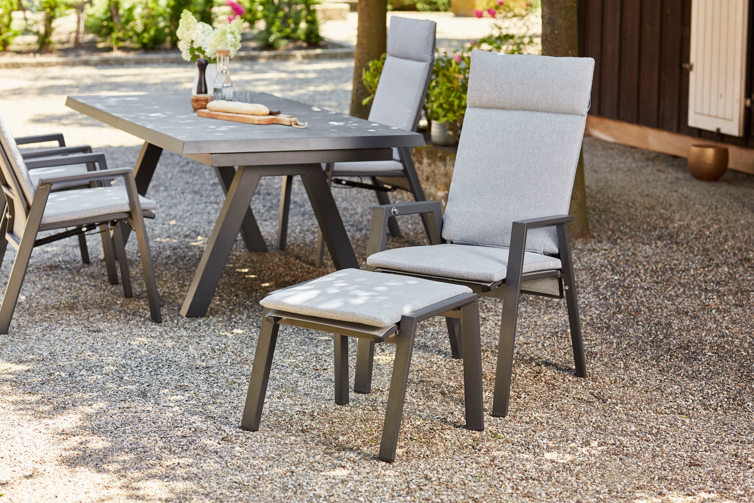 Siena Garden Gartensessel »VALENCIA Move Sessel matt anthrazit« Gestell aus Aluminium, Ranotex® Gewebe dunkelgrau, inkl. Kissen