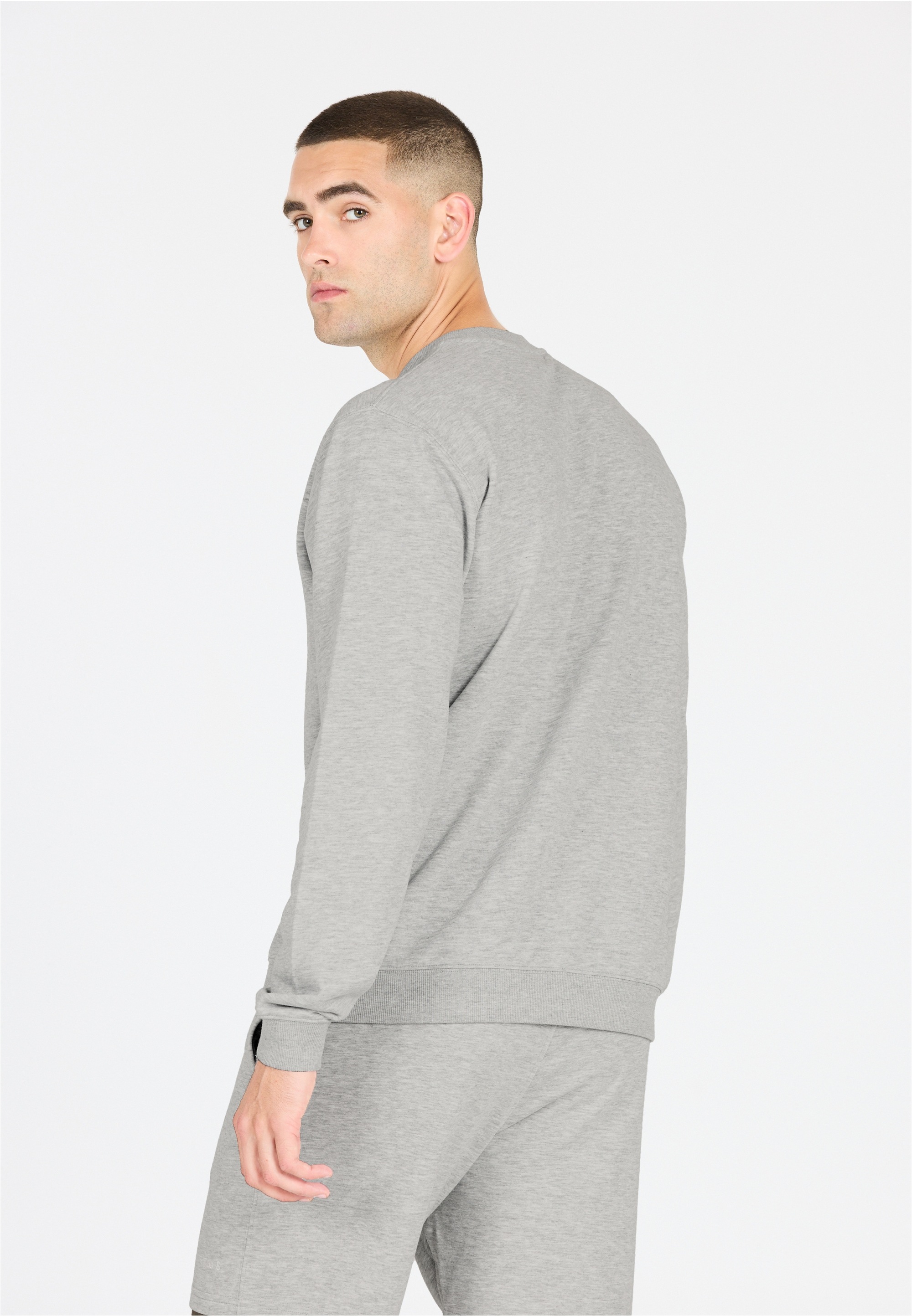 Virtus Sweatshirt »Kayden«, aus superweichem, atmungsaktivem Material