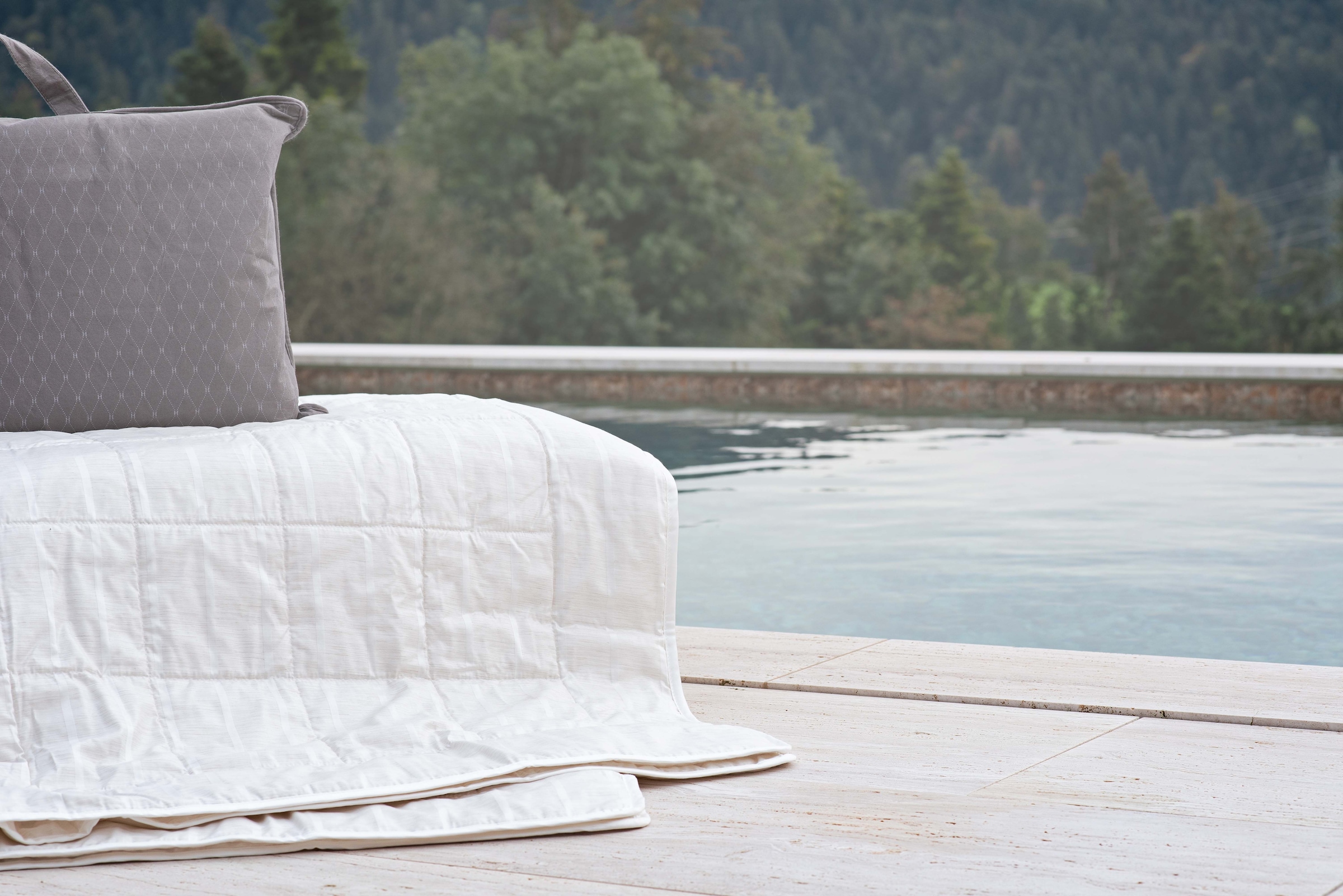 Hefel Naturfaserbettdecke »Travel Lite Opulence«, extraleicht, (1 St.)