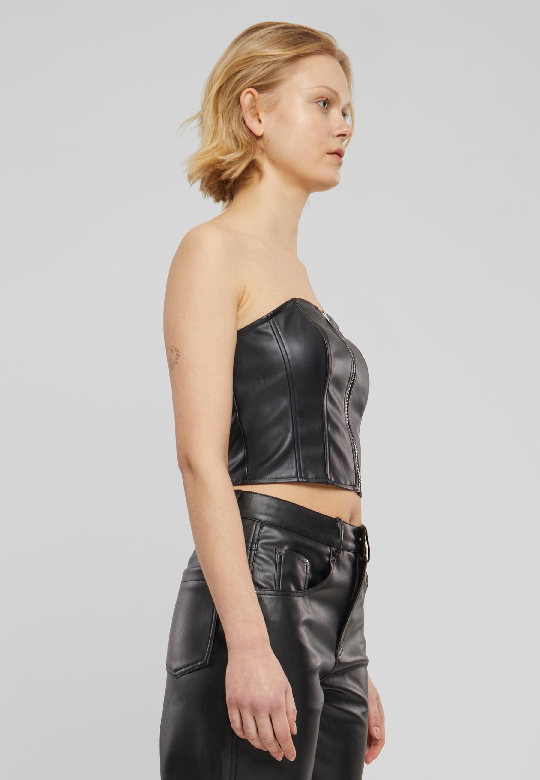 URBAN CLASSICS Muskelshirt »Urban Classics Ladies Synthetic Leather Bandeau Top«, (1 tlg.)