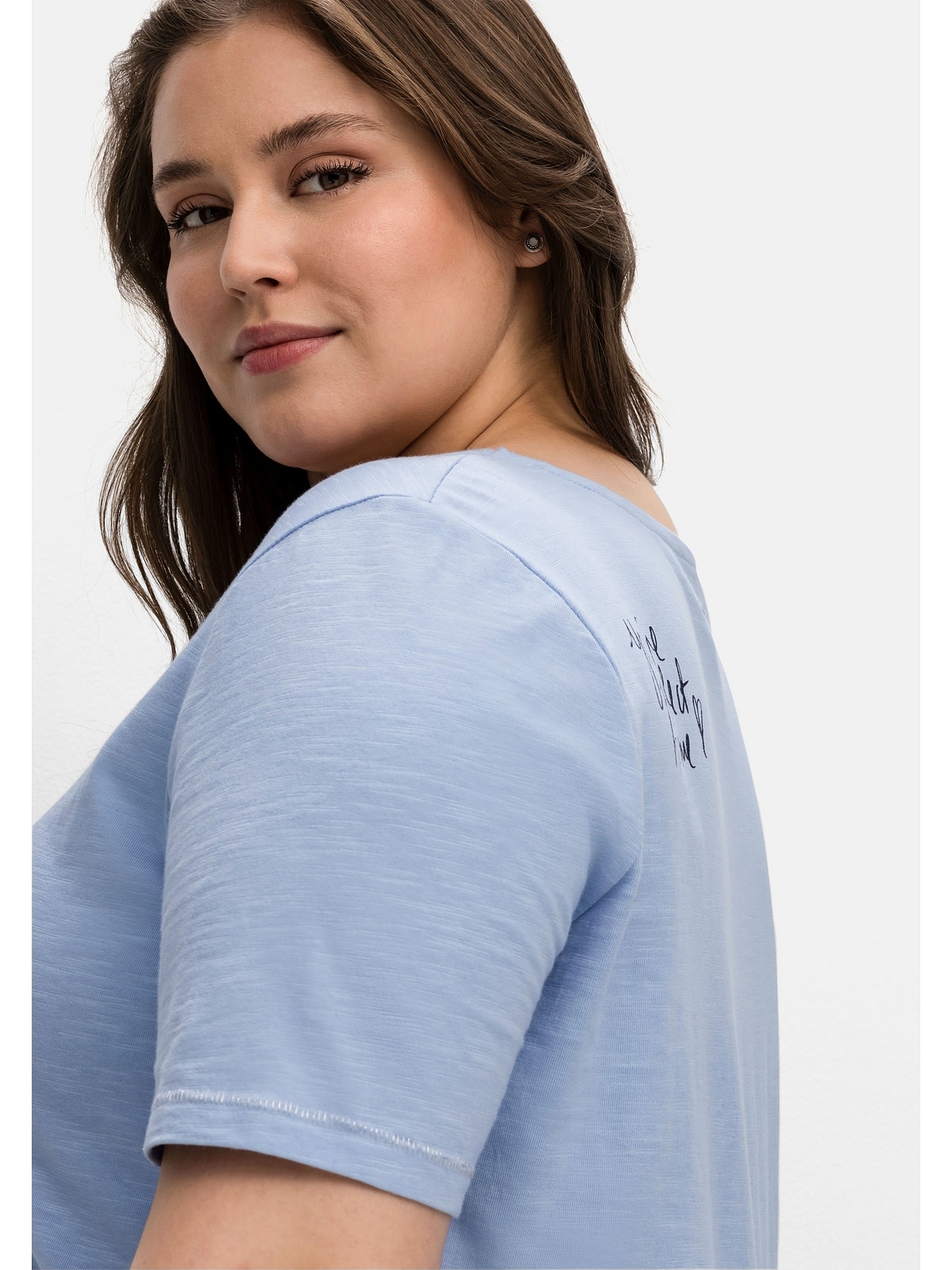 Sheego T-Shirt »Große Größen«, mit kaufen | Schulter auf hinten der für Print BAUR