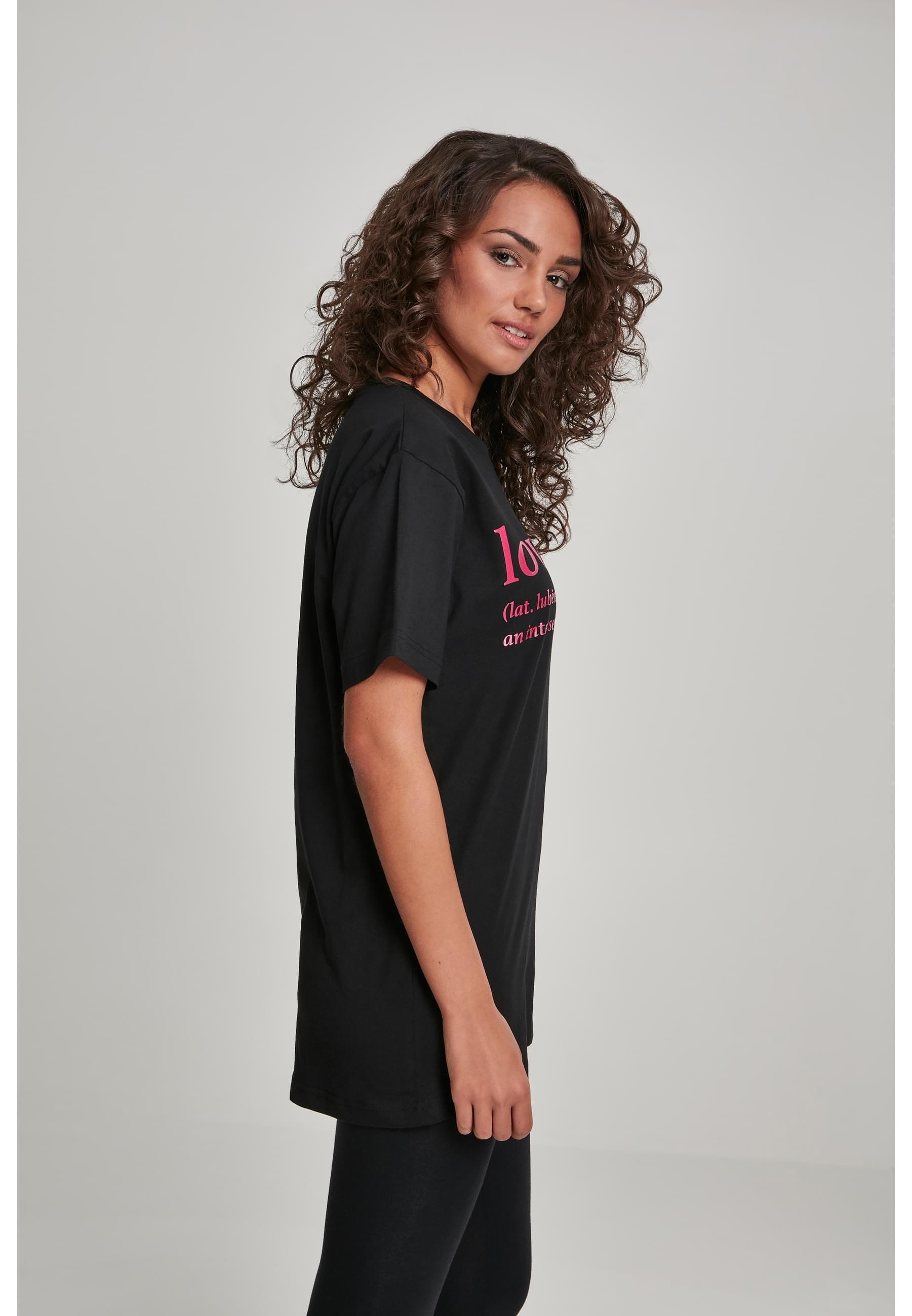 MisterTee T-Shirt »MisterTee Herren Love Definition T-Shirt Round Neck«, (1 tlg.)