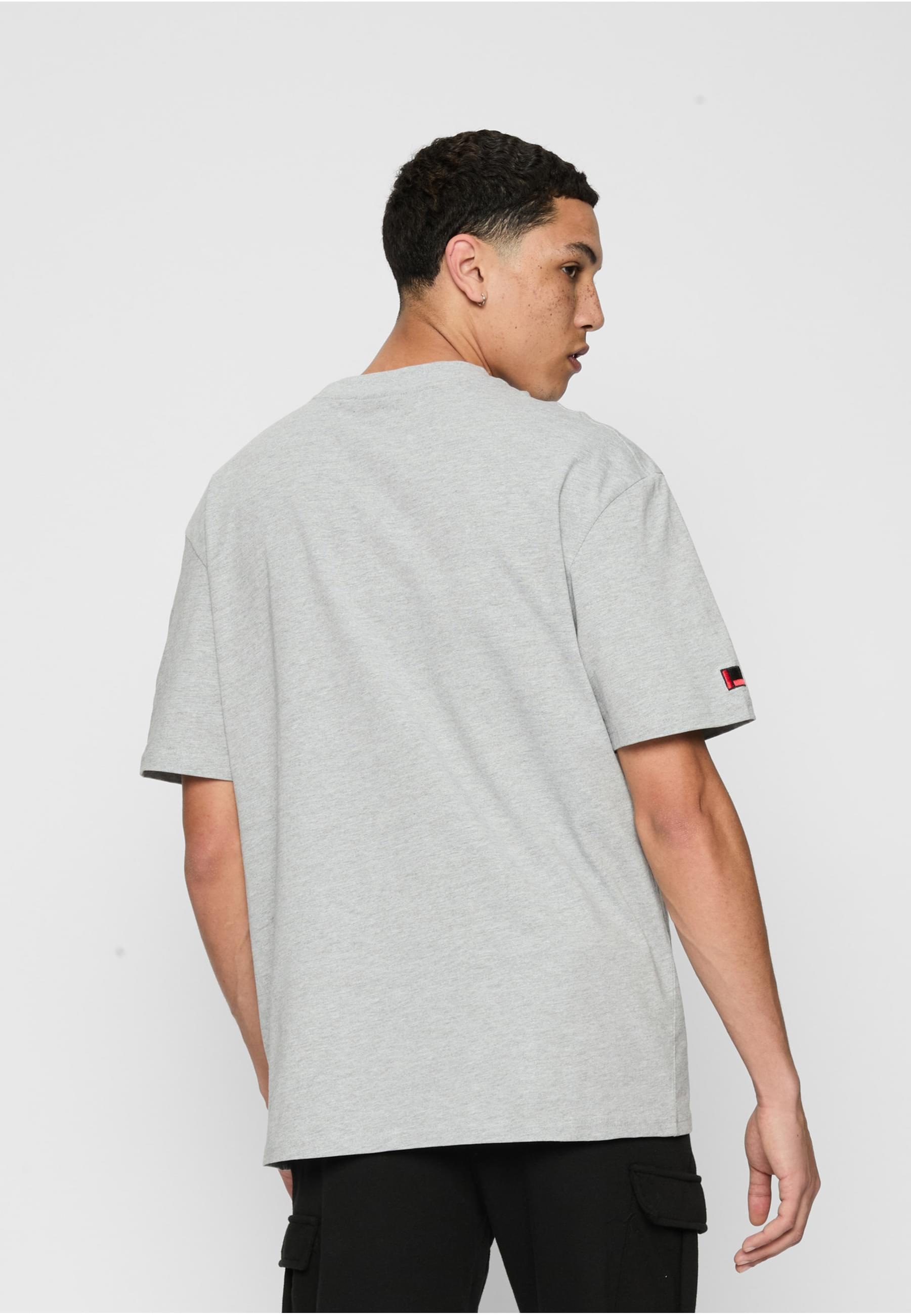 Fubu T-Shirt »Fubu FBMQ12121GRY1 Fubu Corporate Intnl T-Shirt« 1 Stk. tlg.
