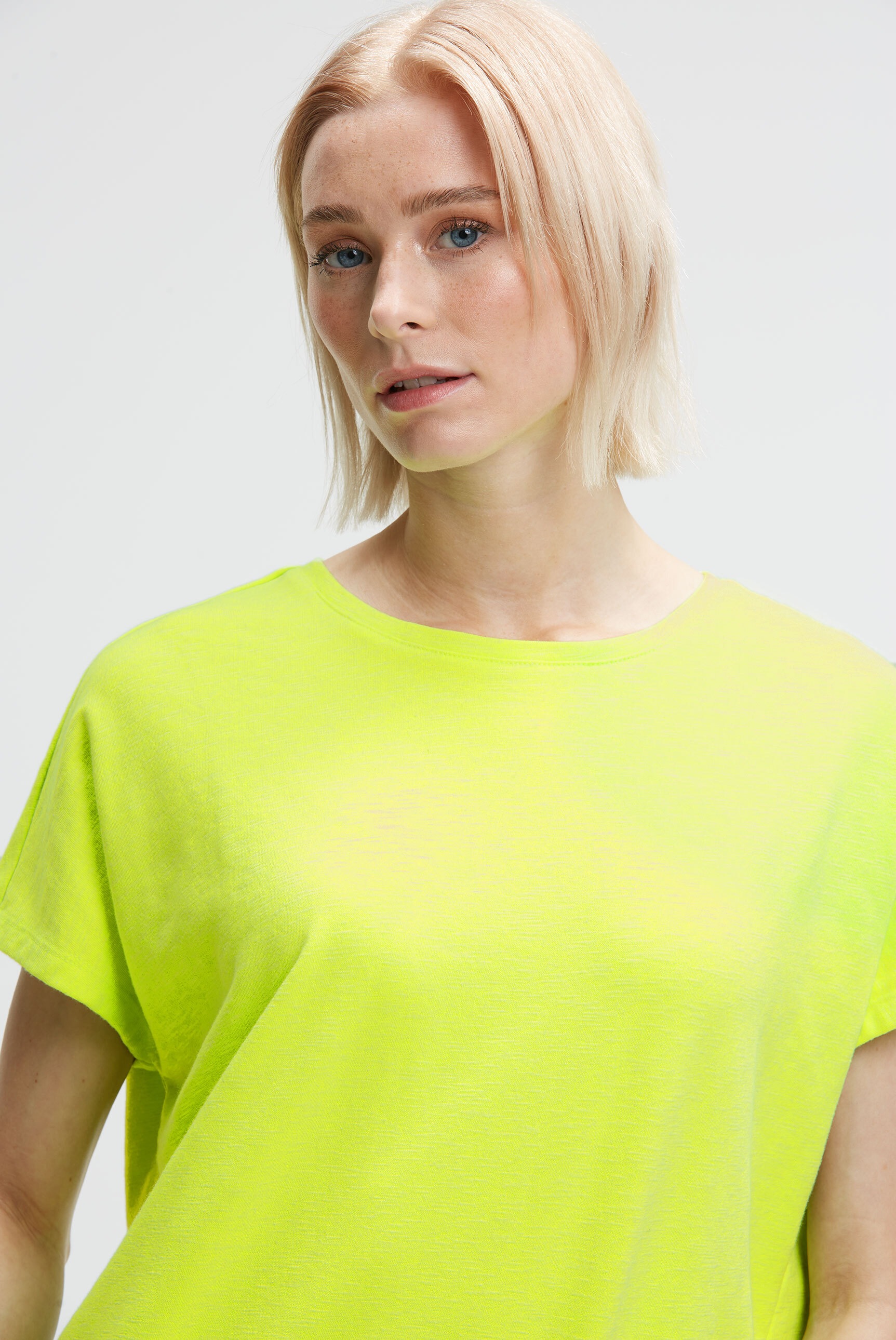 SOCCX Rundhalsshirt mit längerer Rückenpartie