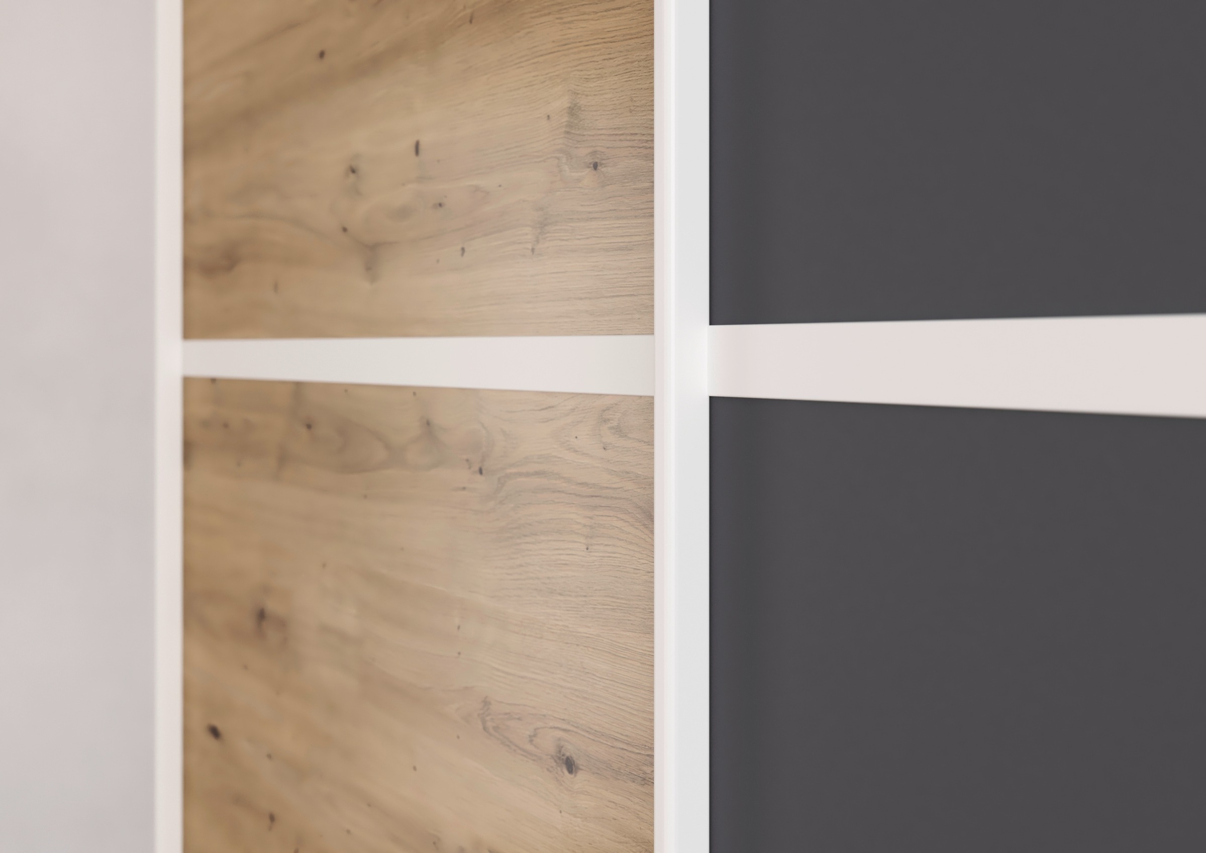 rauch Kleiderschrank »Schwebetürenschrank OTTO´s Choice Garderobe Schrank TOP ANGEBOT Avola«, (in 3 verschiedenen Ausstattungen BASIC/CLASSIC/PREMIUM), mit eleganten Zierleisten in Chrom, Schwarz oder Weiß MADE IN GERMANY