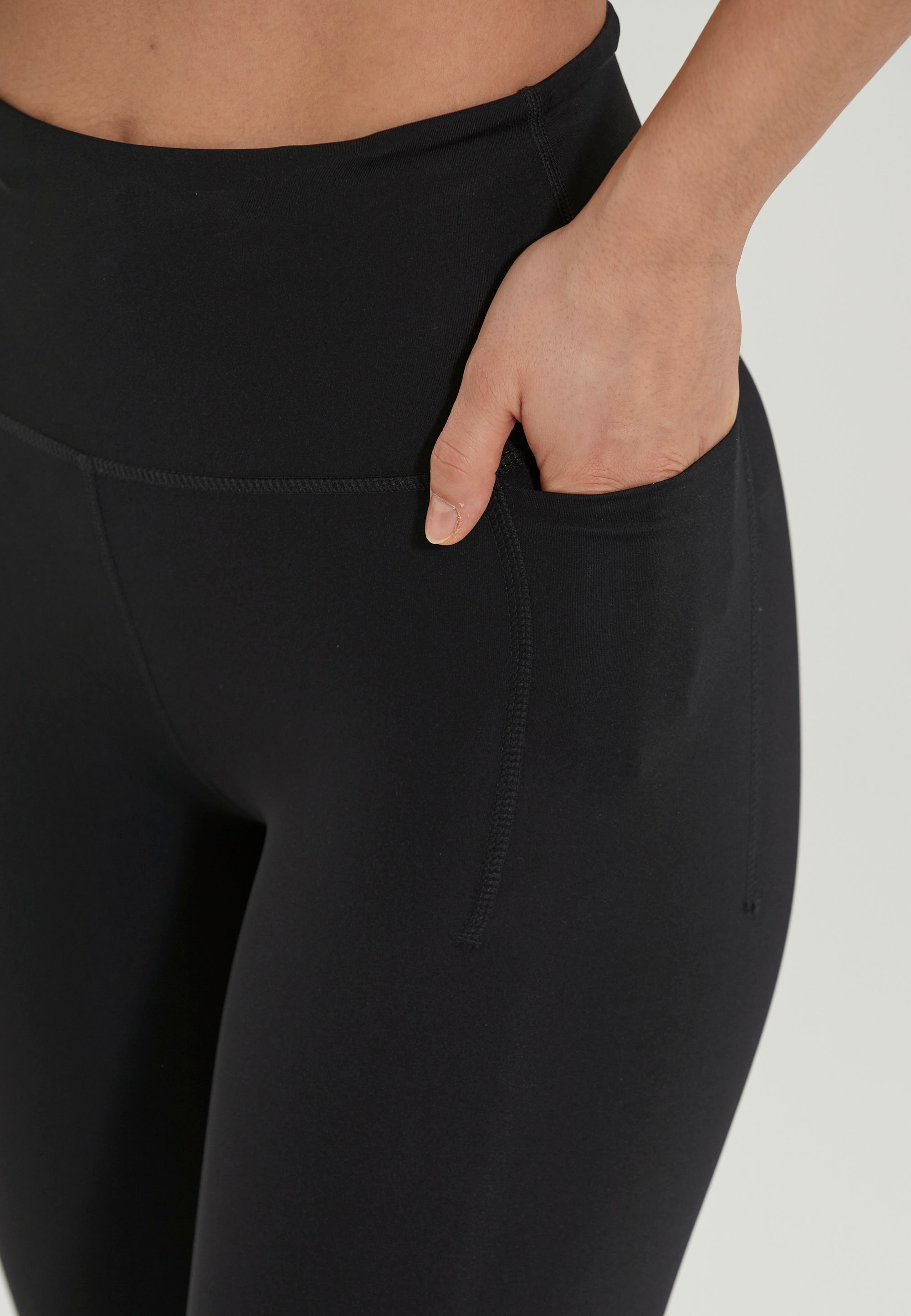 ATHLECIA Trainingstights »Douna«, mit effektiver Kompressionswirkung