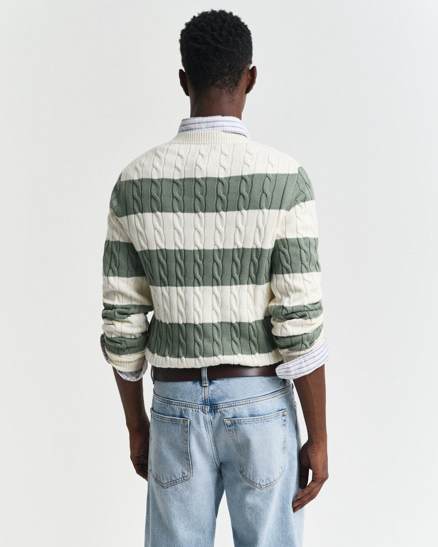 Gant Rundhalspullover »STRIPED COTTON CABLE C-NECK«, besticht durch ein durchgehendes Streifenmuster in Zopfstrickstruktur