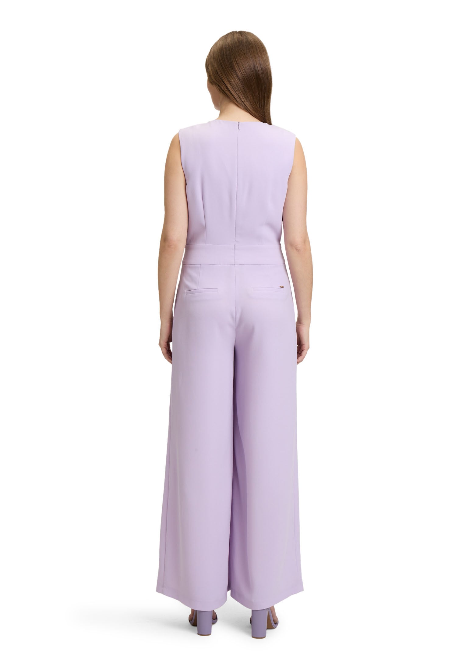 Betty&Co Overall »Betty & Co Jumpsuit ohne Arm«, (1 tlg.), Falten
