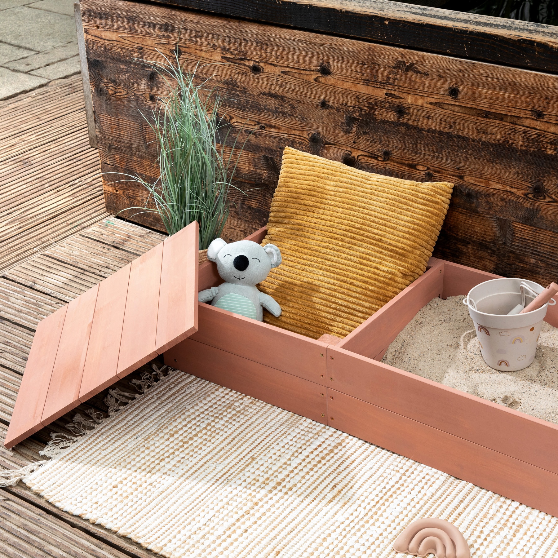 MUDDY BUDDY® Sandkasten »Space Saver«, mit Matschwanne und Staufach; FSC® - schützt Wald - weltweit