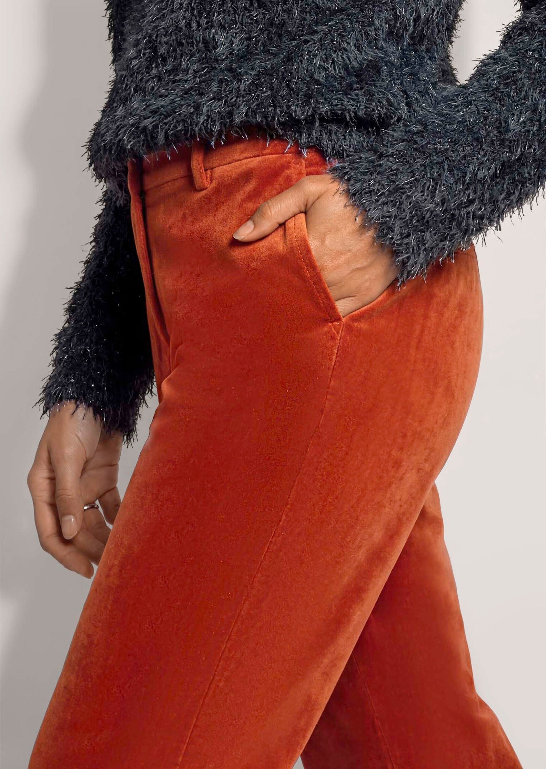 MADELEINE Stoffhose »Hose Samthose mit konischer Beinform«