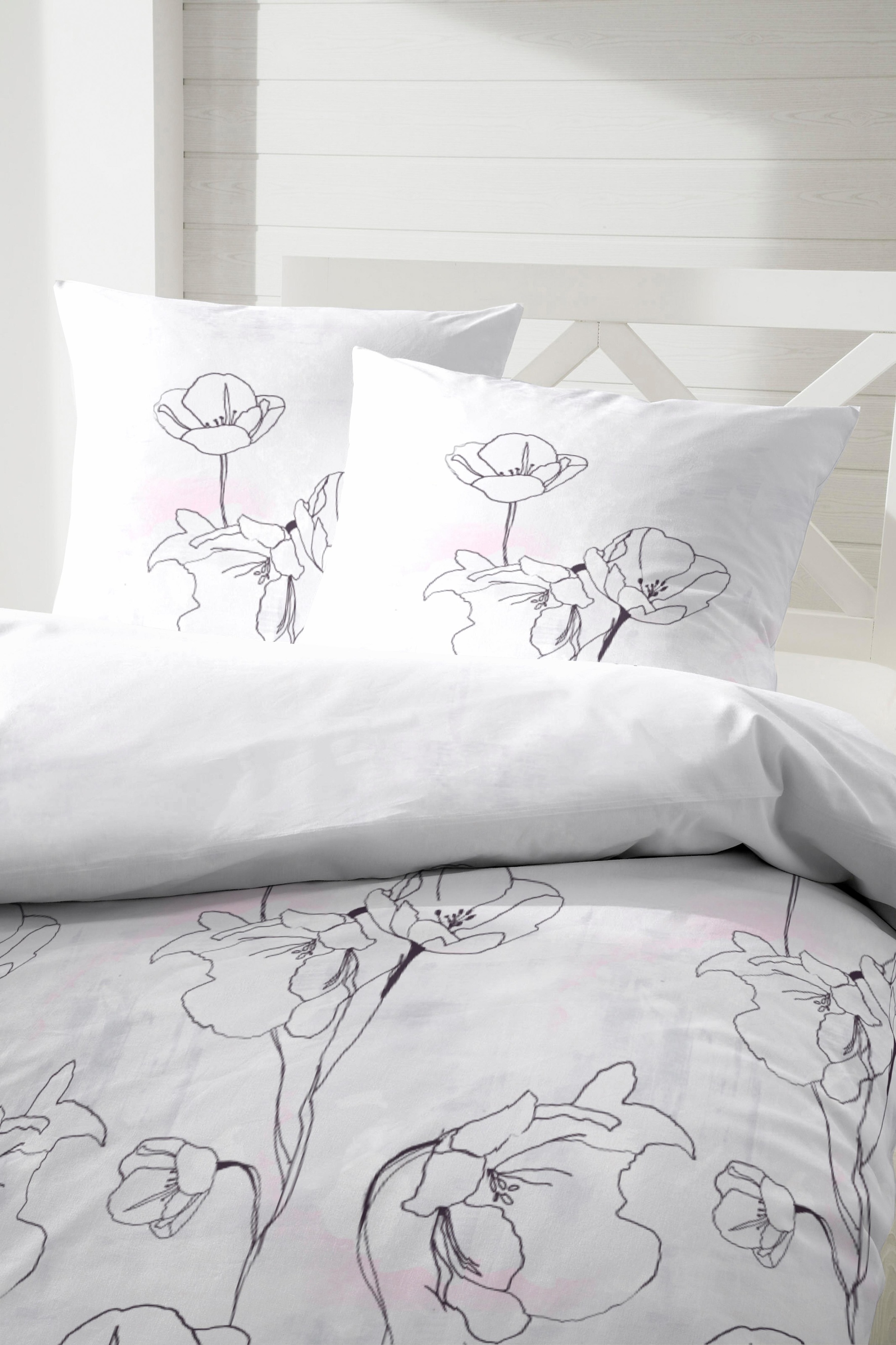 Primera Bettwäsche "Dafne" 2 Stk. tlg. mit filigranen Blumen günstig online kaufen