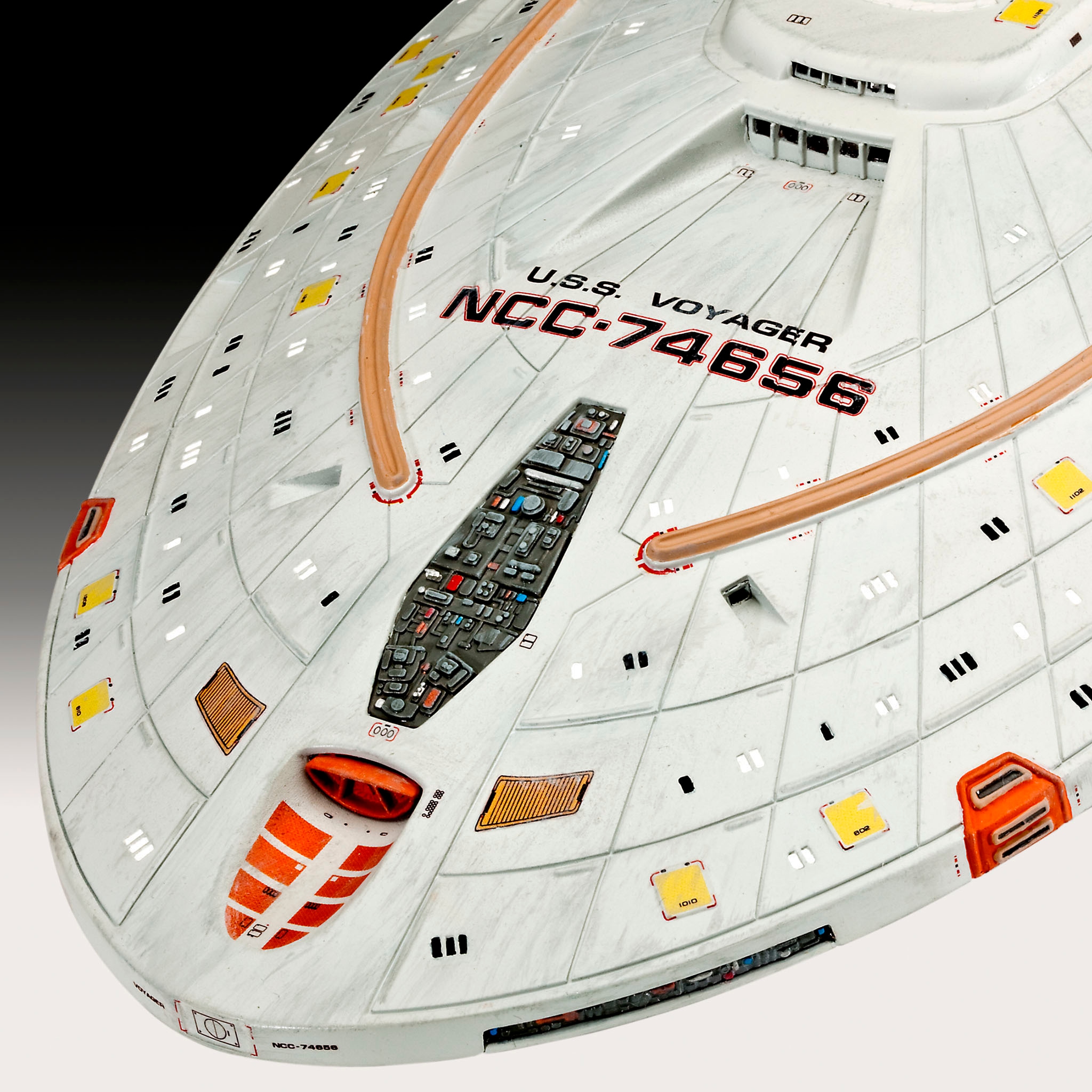 Revell® Modellbausatz »U.S.S. Voyager, Star Trek«, 1:670, Made in Europe