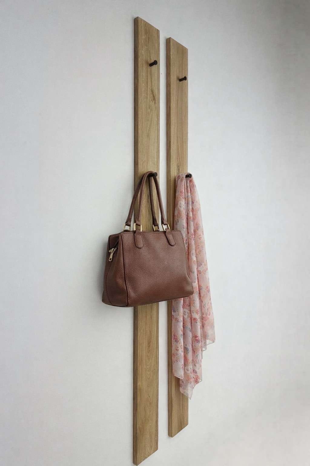 OTTO home Garderobenpaneel »Brodi« B/T/H: 160/20/17 cm, 2 Stk. tlg. aus massiver Eiche, FSC®-zertifiziert