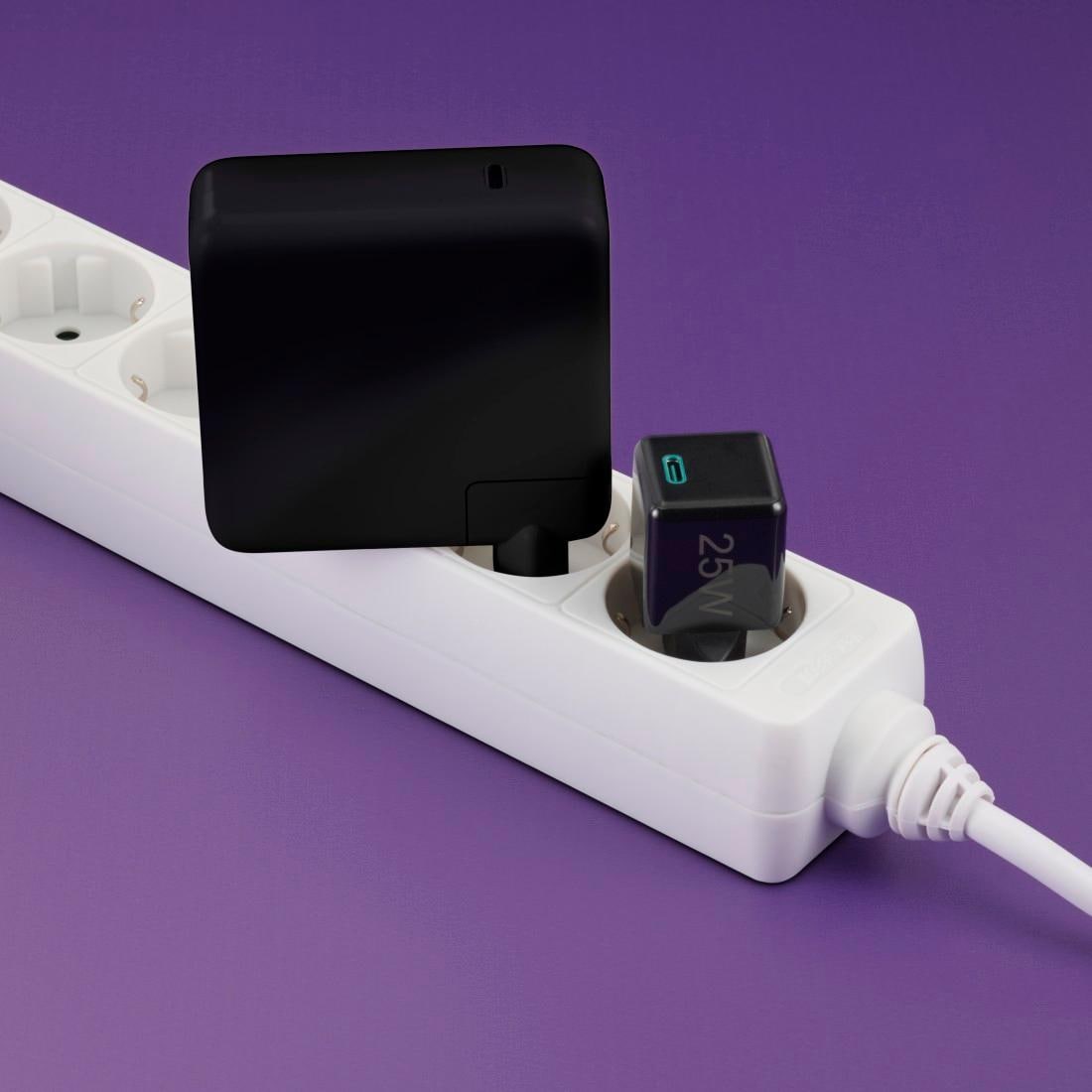 Hama Schnelllade-Gerät »Schnellladegerät (USB-C, PD/QC, extraklein 2,9 x 2,75 x 2,75 cm, 25 W)«, (1 St.)