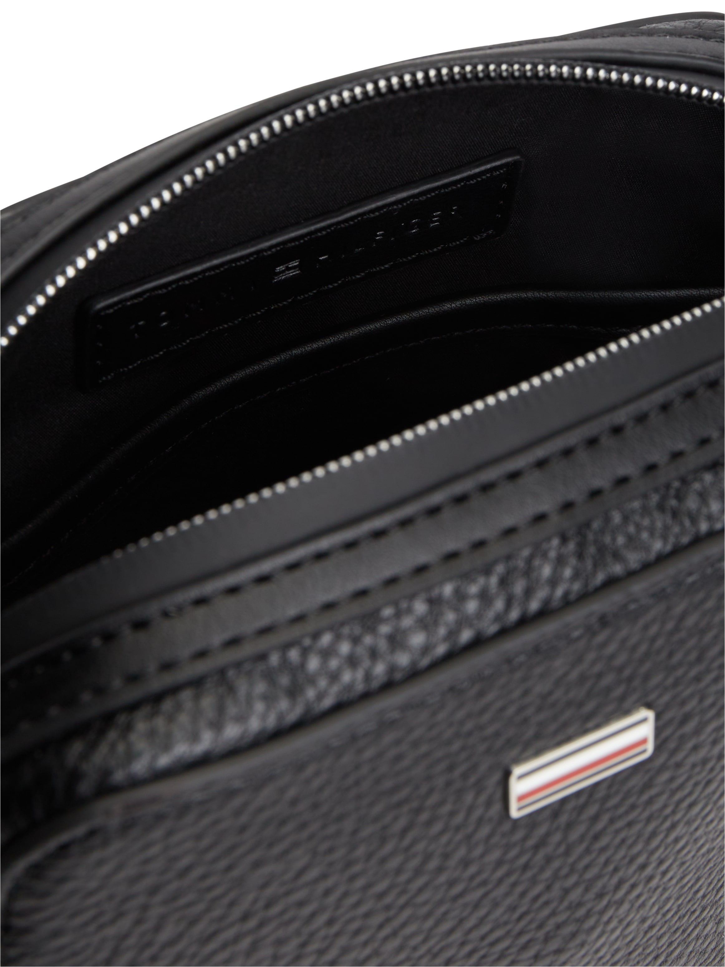 Tommy Hilfiger Umhängetasche »TH CENTRAL MINI REPORTER« Herren Schultertasche mit Logoschriftzug und Logoflagge