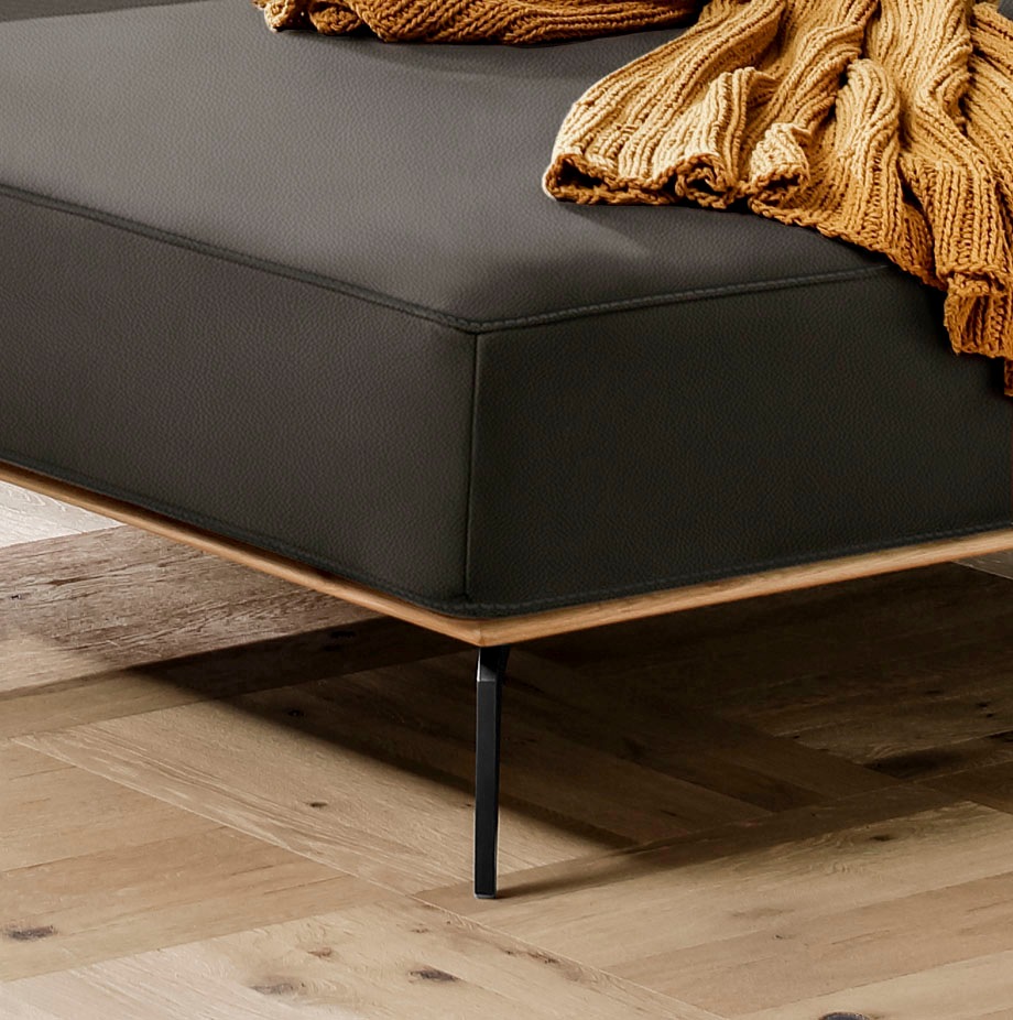W.SCHILLIG Ecksofa »run, Designsofa mit tollem Sitzkomfort, bequem, L-Form«, mit Holzsockel, Füße in Schwarz pulverbeschichtet, Breite 319 cm