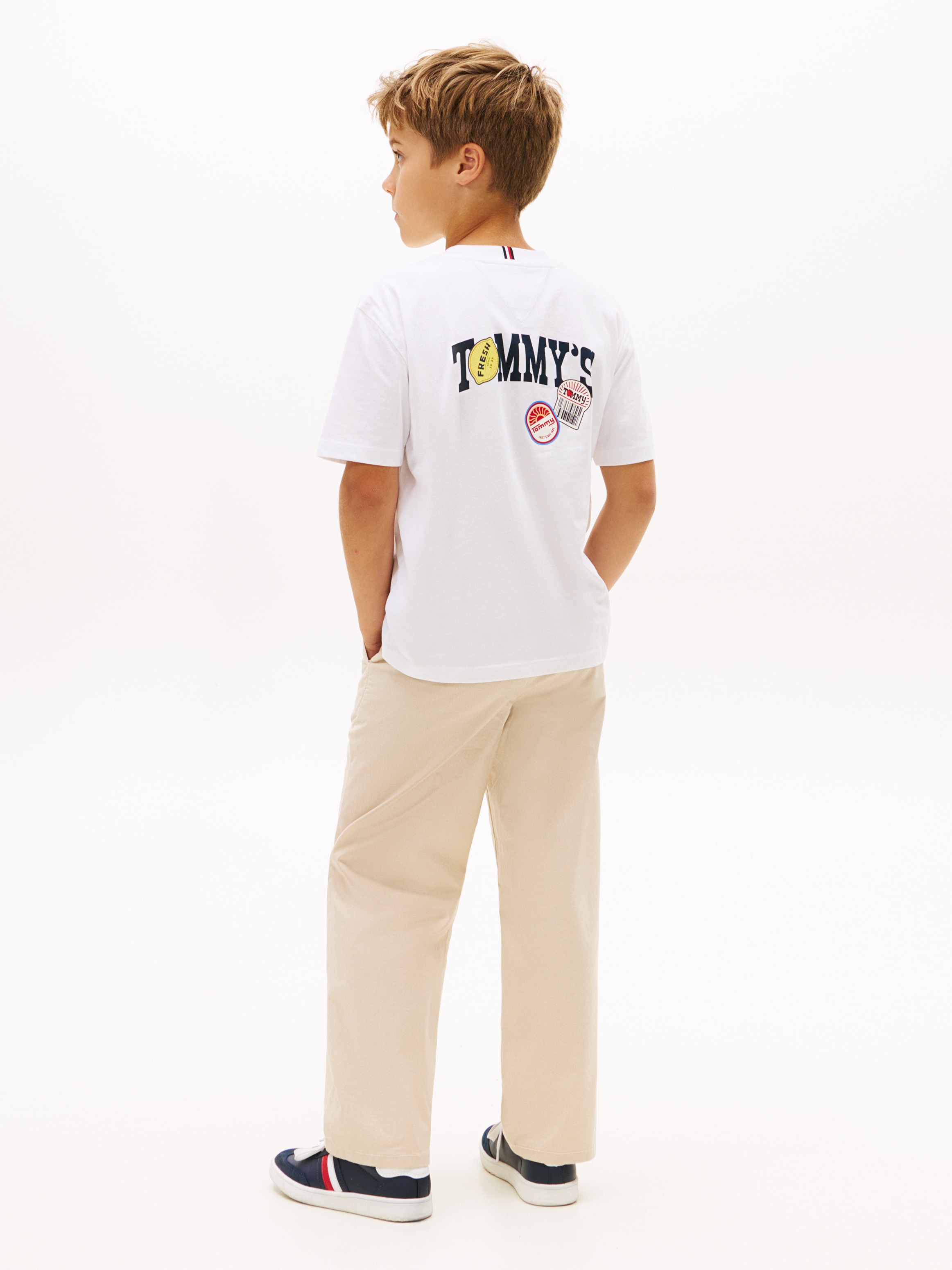 Tommy Hilfiger T-Shirt »STICKER PRINT GRAPHIC T-SHIRT« Kinder bis 16 Jahre, mit Sticker-Print