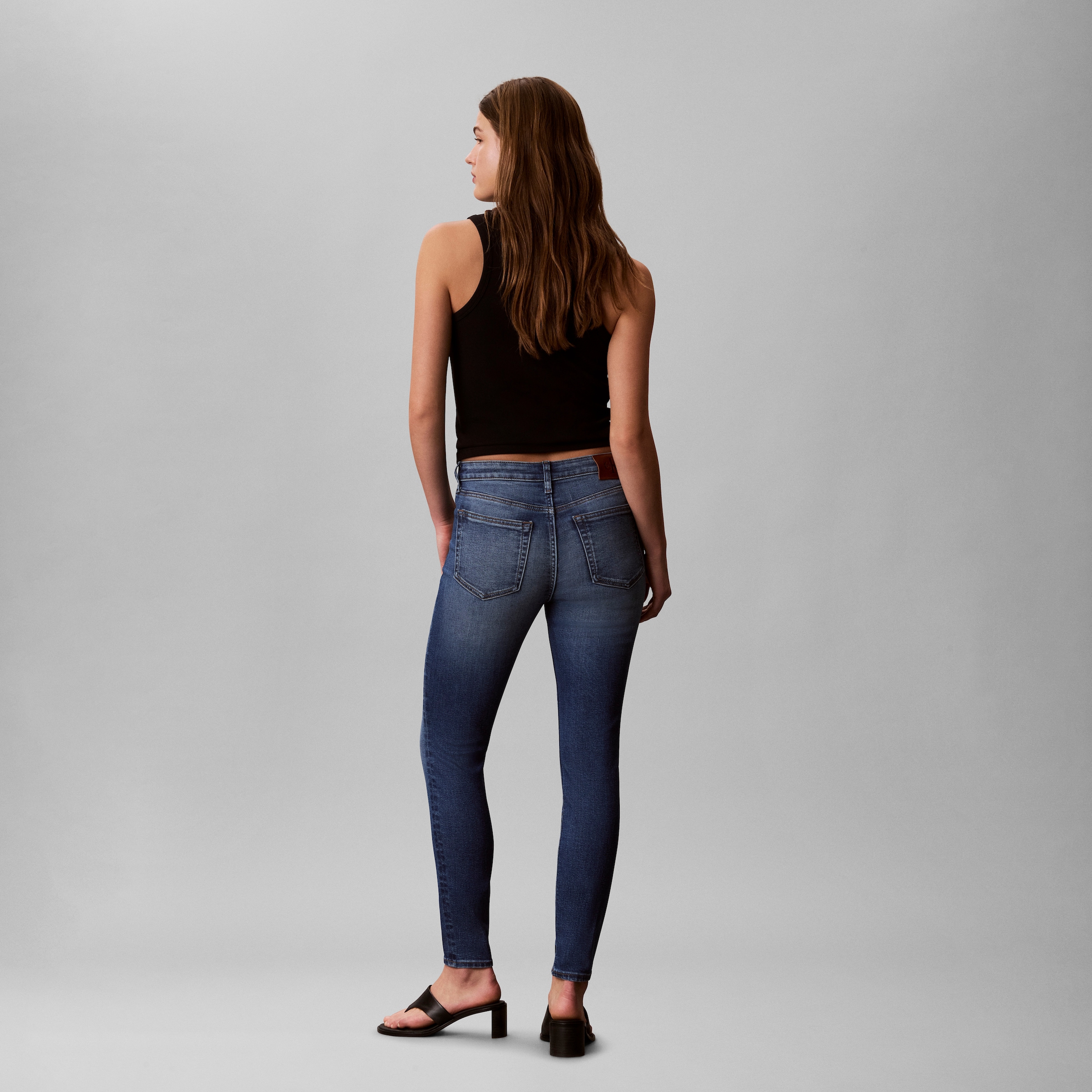 Calvin Klein Jeans Skinny-fit-Jeans »MID RISE SKINNY INDIGO STATION« Skinny fit mit Taschen