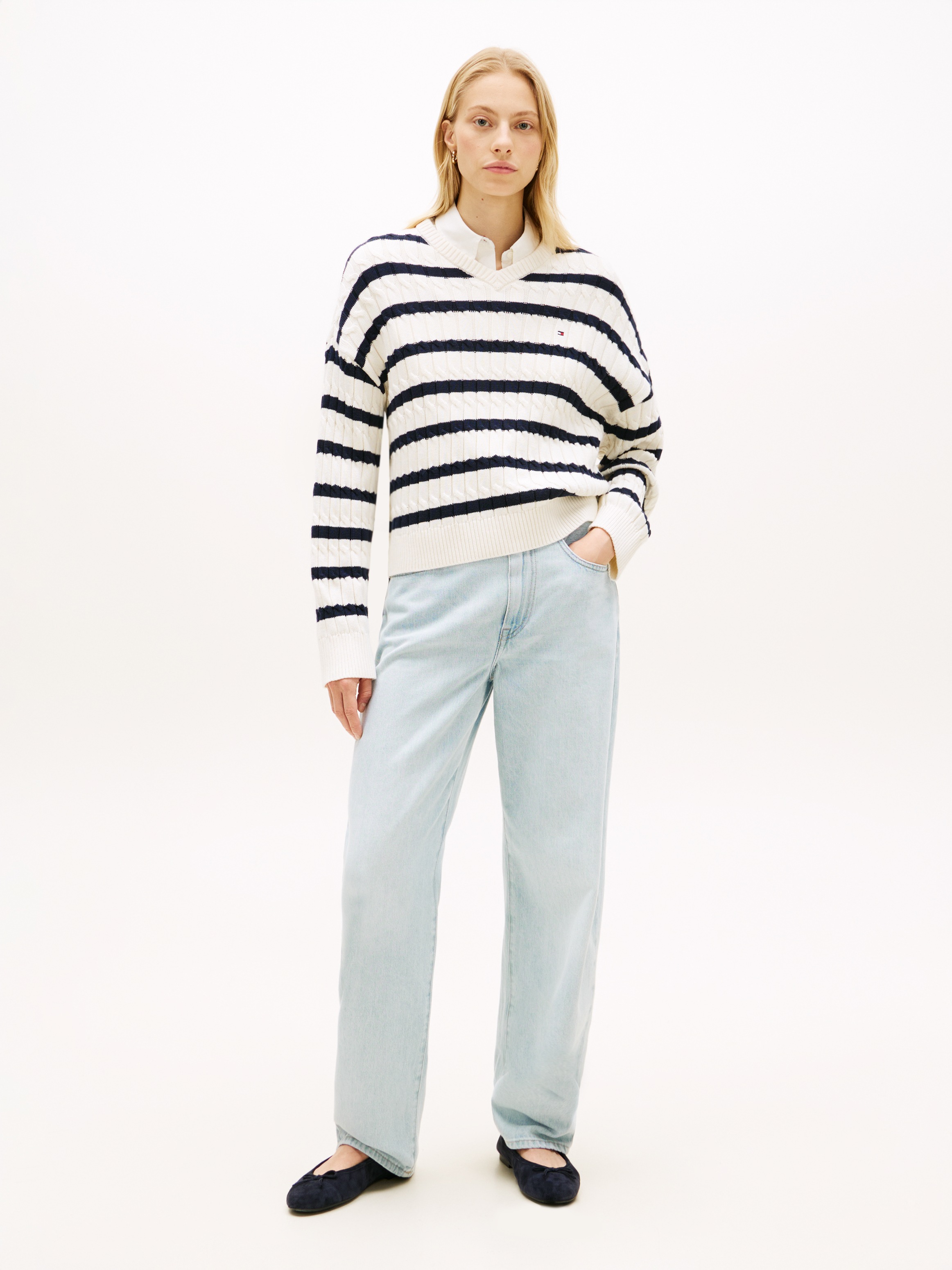 Thumbnail - Tommy Hilfiger Strickpullover "CO CABLE MID GG RLX LS V-NK SWT" mit Zopfmuster